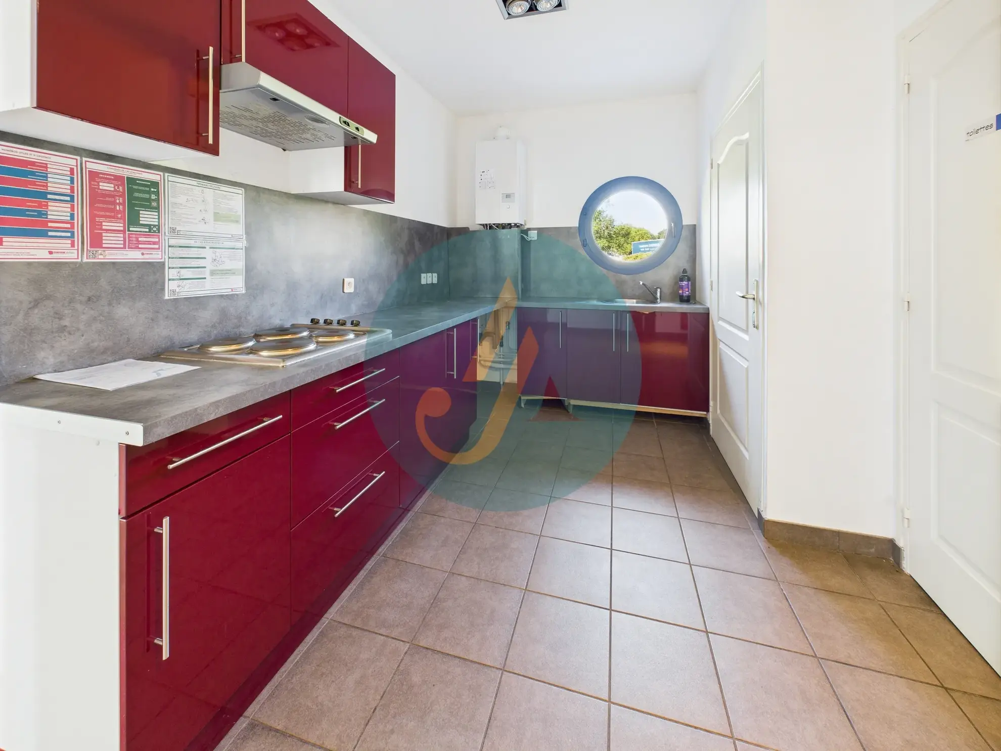 Maison d’architecte avec grand terrain à Sichamps, proche de Nevers, idéal pour nature et tranquillité 