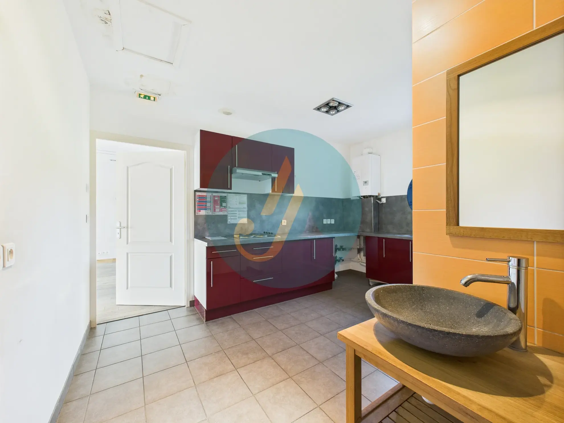 Maison d’architecte avec grand terrain à Sichamps, proche de Nevers, idéal pour nature et tranquillité 