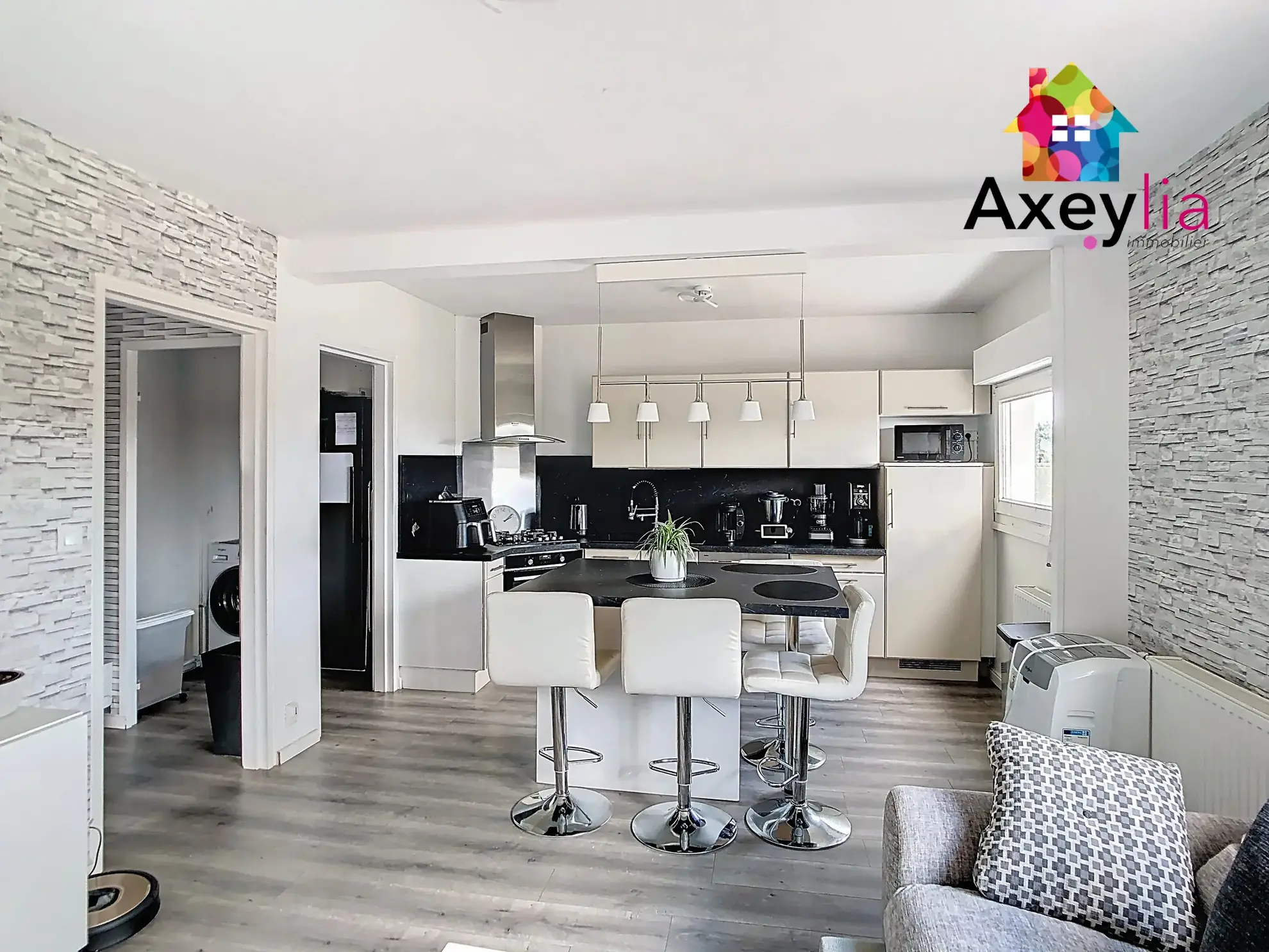 Appartement T3 lumineux avec cave et parking à Roanne (42300)