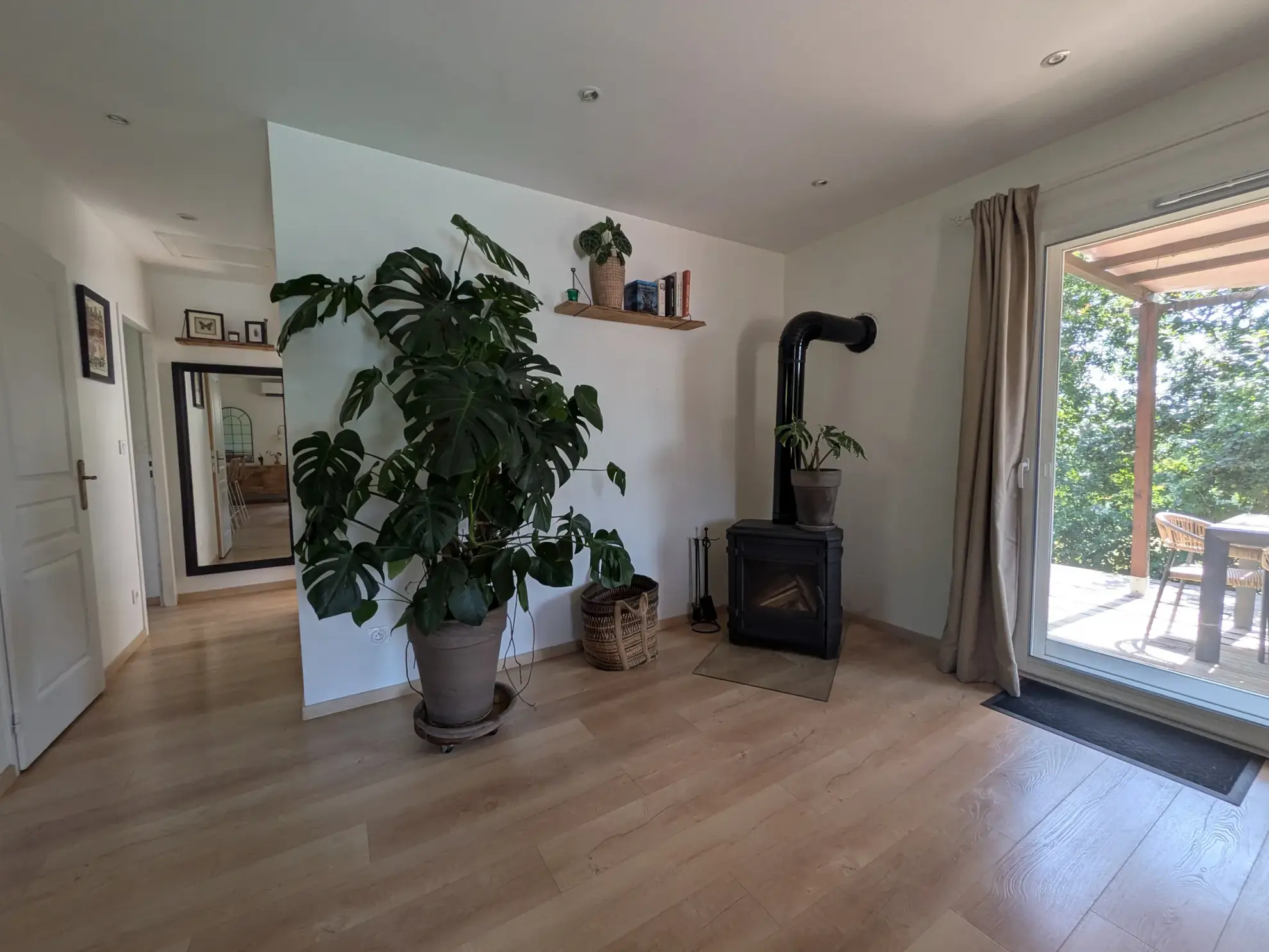 Maison en bois avec piscine, jardin et terrasse près de Gaillac 