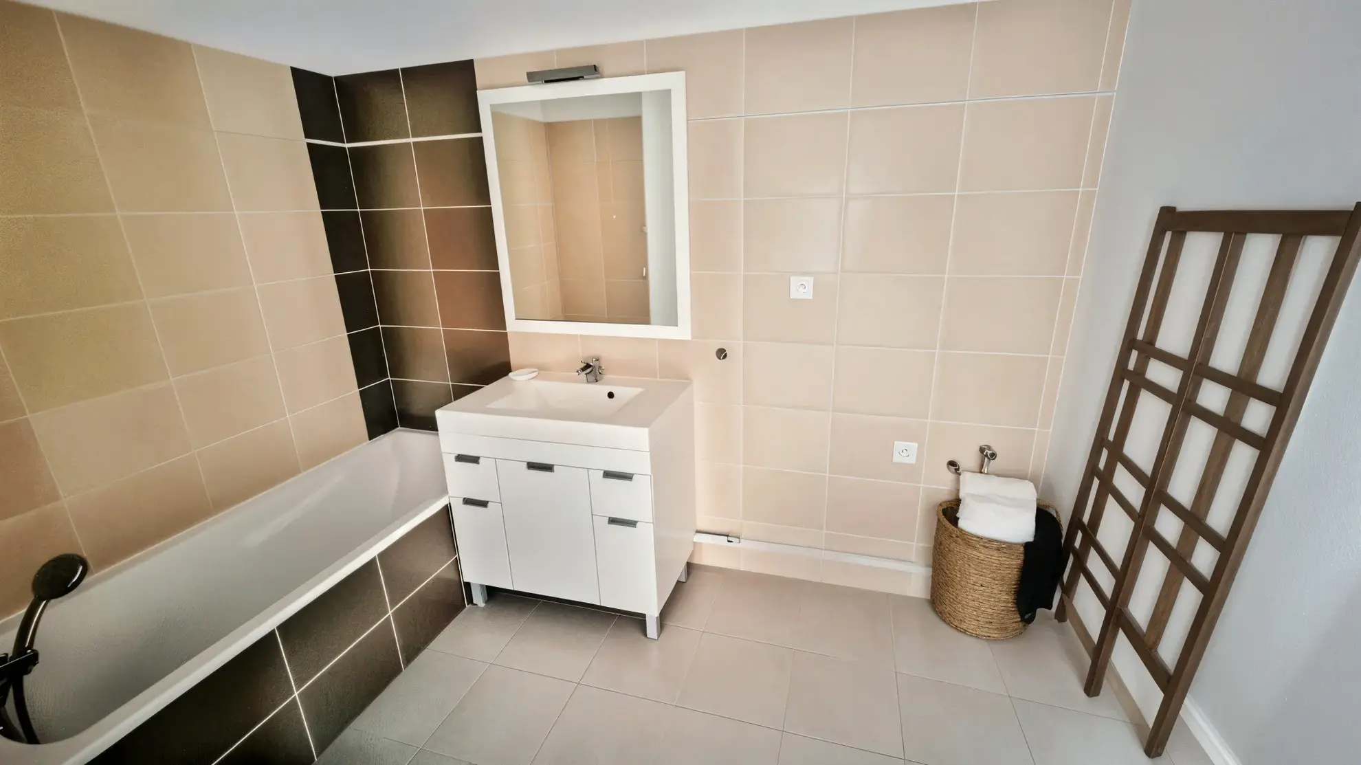 Appartement T3 avec terrasse à Montpellier - 66 m², parking privé et vue parc 