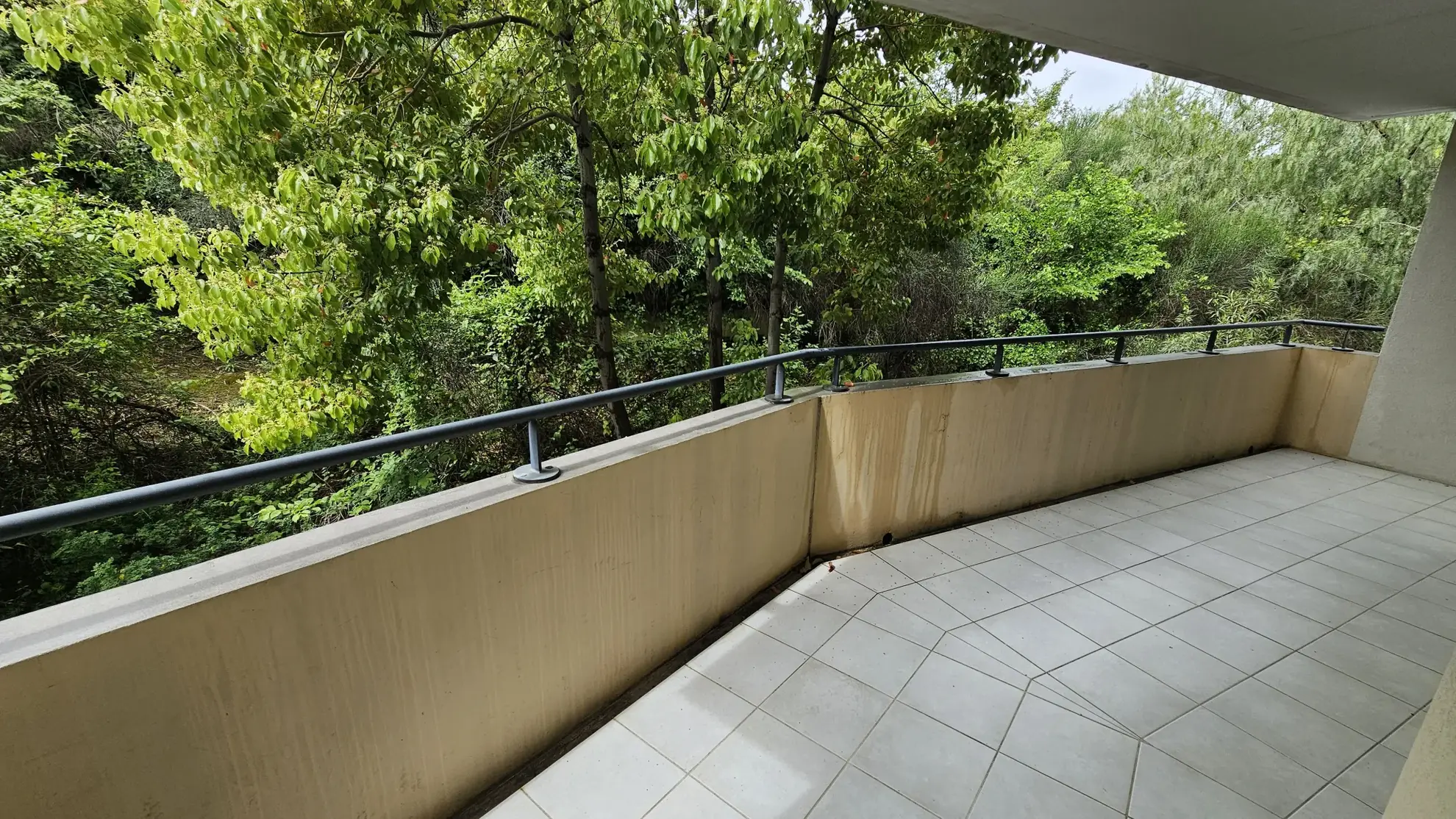 Appartement T3 avec terrasse à Montpellier - 66 m², parking privé et vue parc 