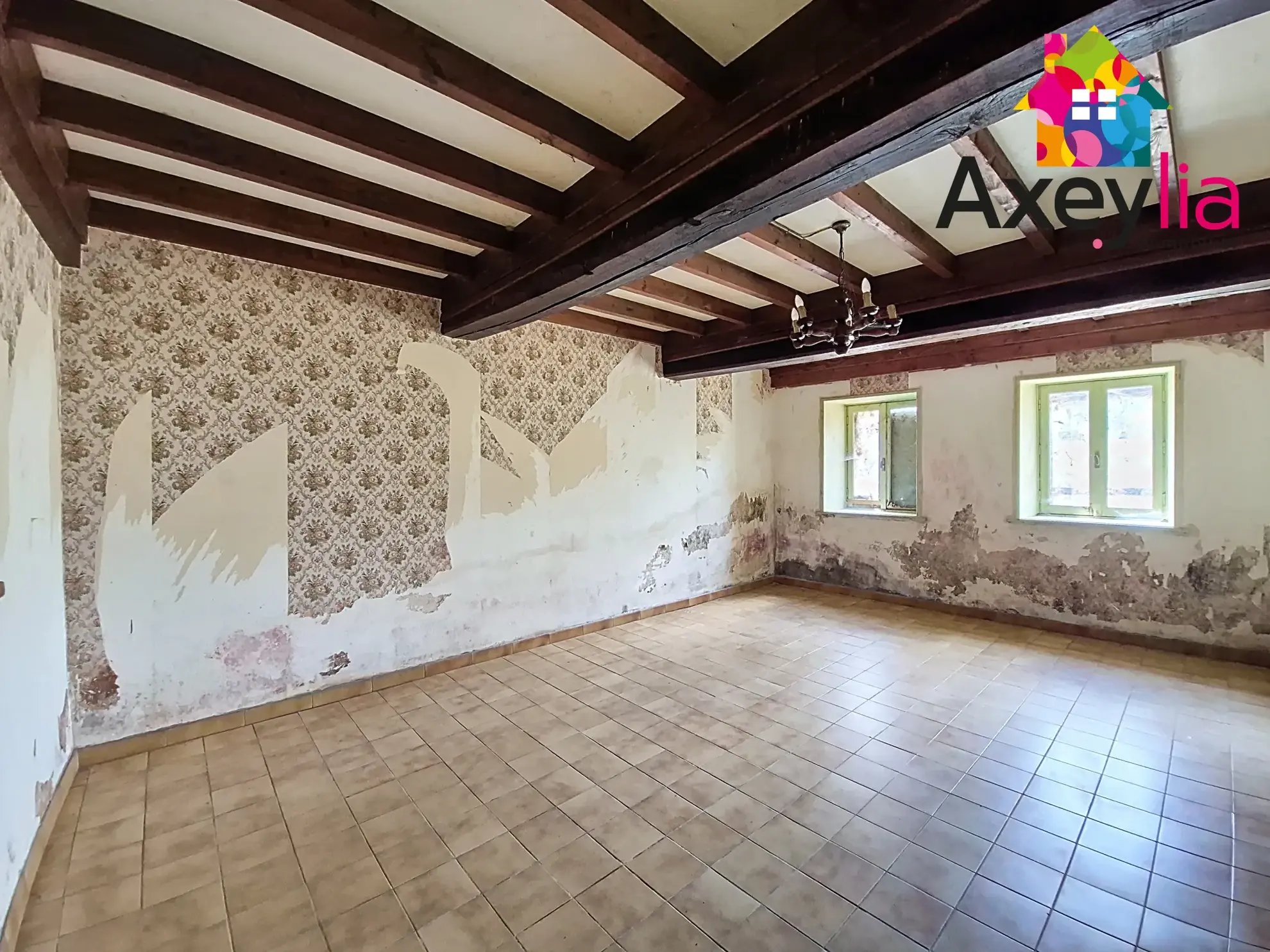 Ferme en pierre à restaurer à Ecoché près de Chauffailles - Terrain et dépendances 