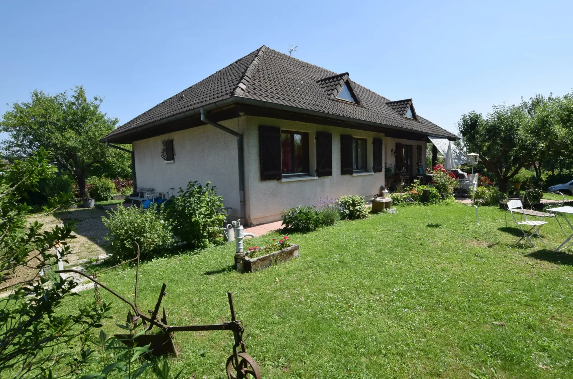 Maison de plain-pied lumineuse à NOMMAY - VIEUX-CHARMONT avec garage et jardin