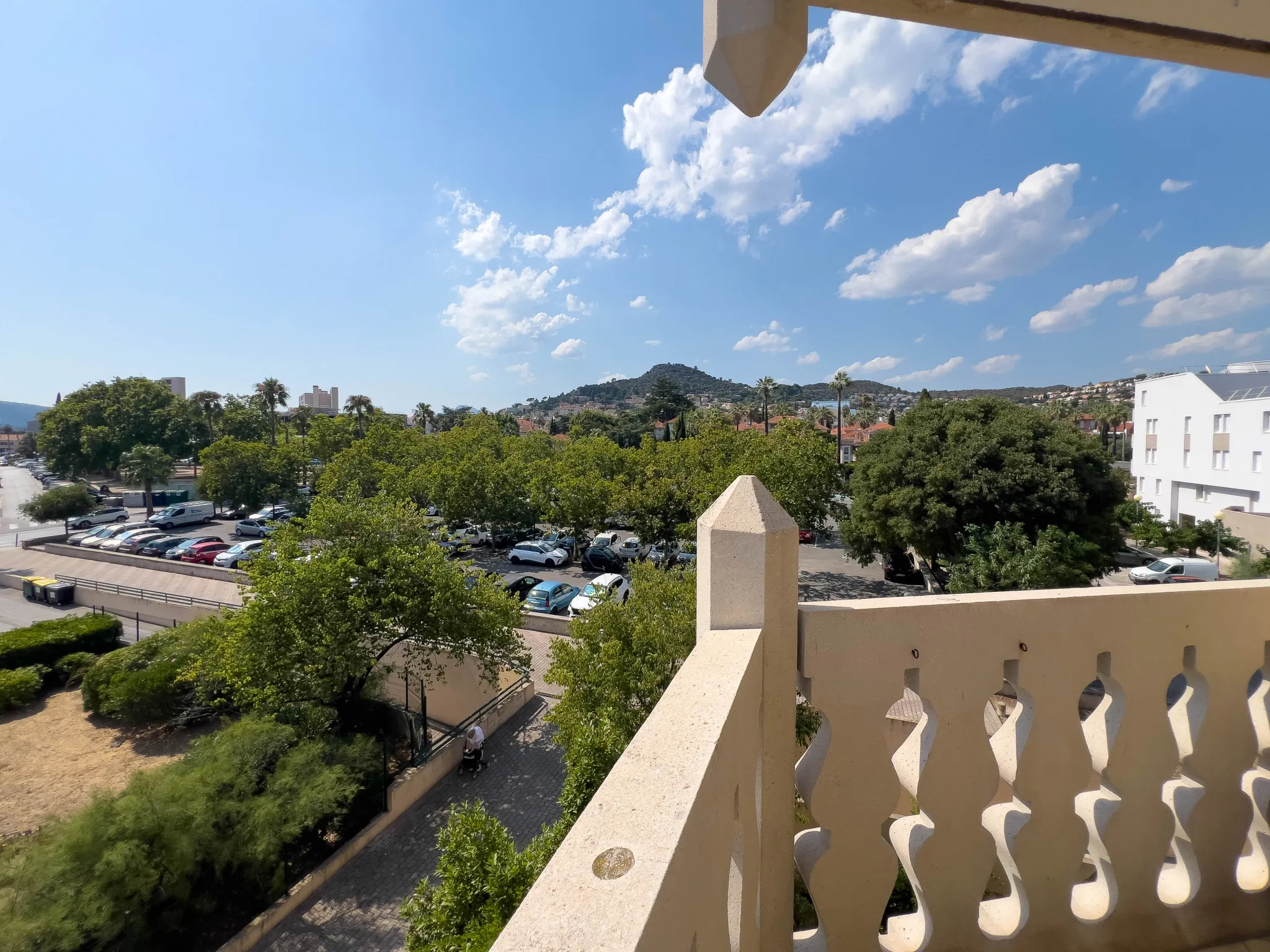 Appartement de 37 m² en résidence senior à Hyères avec terrasse
