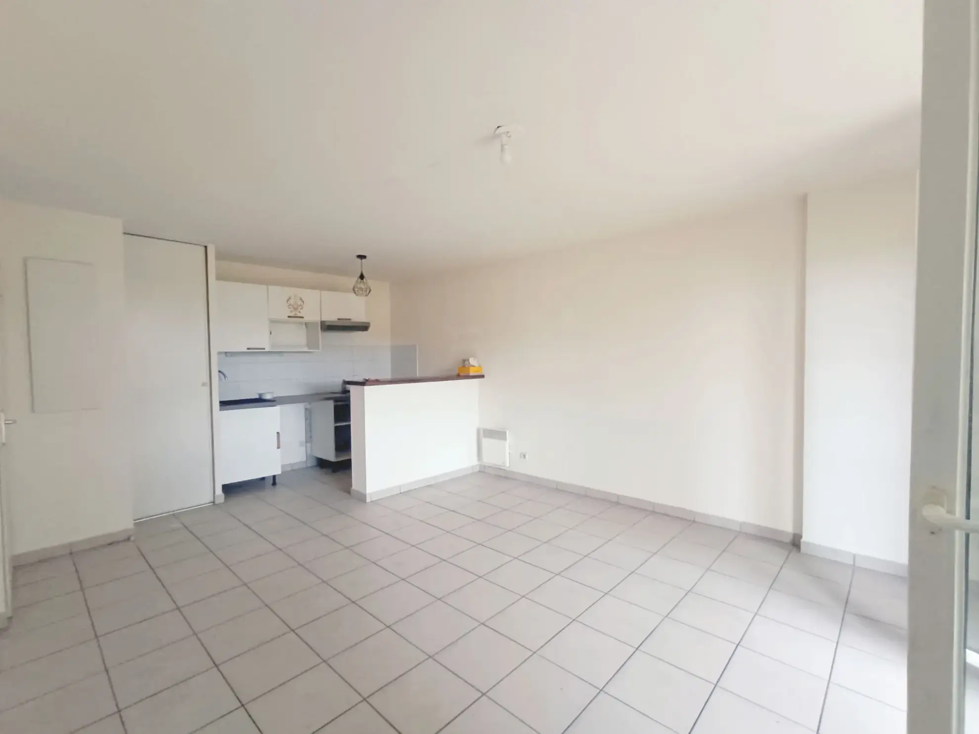 Appartement T2 à vendre à Carcassonne avec balcon et parking 