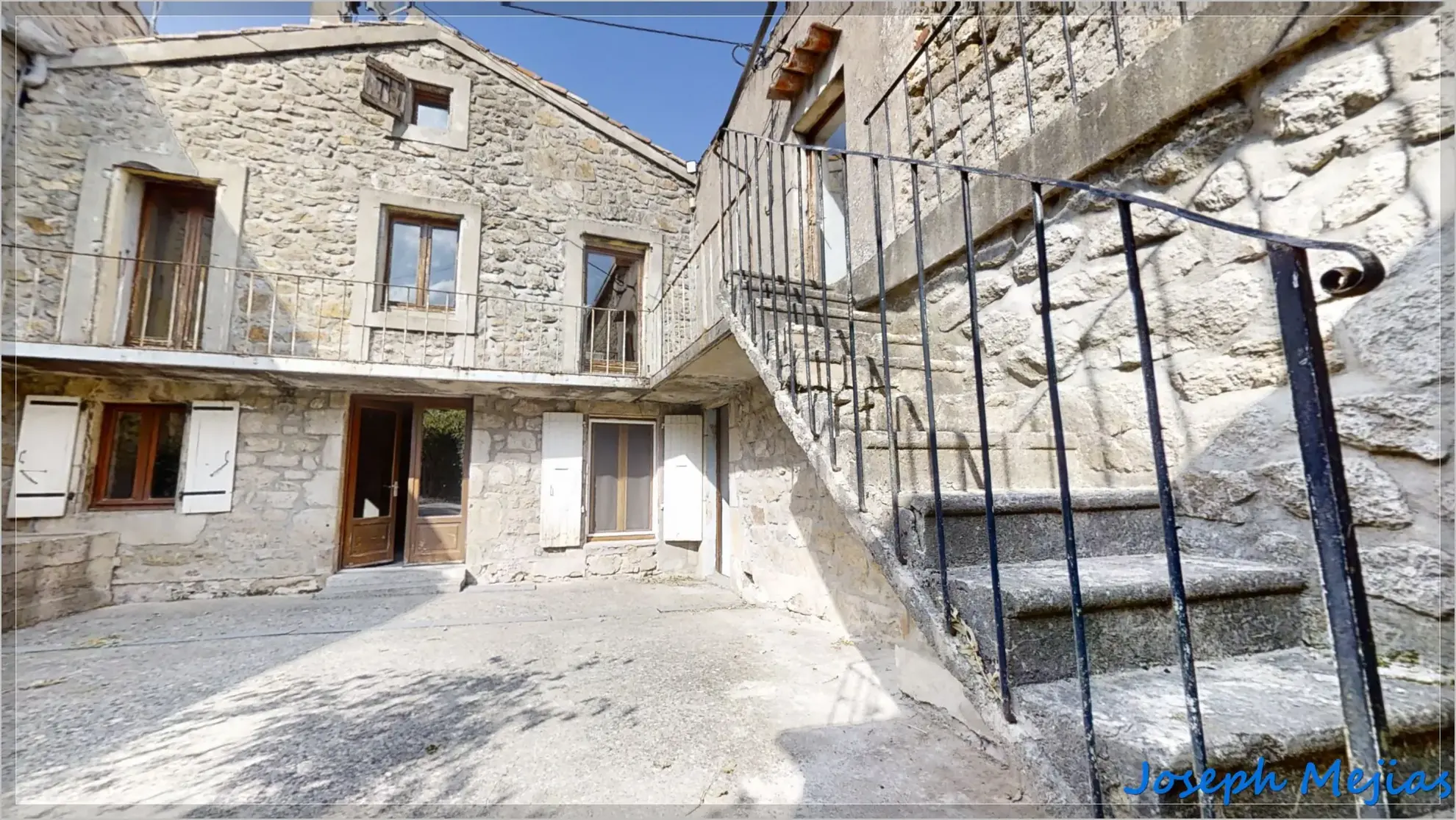 Maison individuelle en campagne avec dépendance, garage et jardin à Saint Apollinaire de Rias 