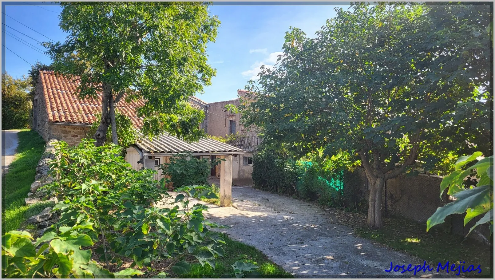 Maison individuelle en campagne avec dépendance, garage et jardin à Saint Apollinaire de Rias