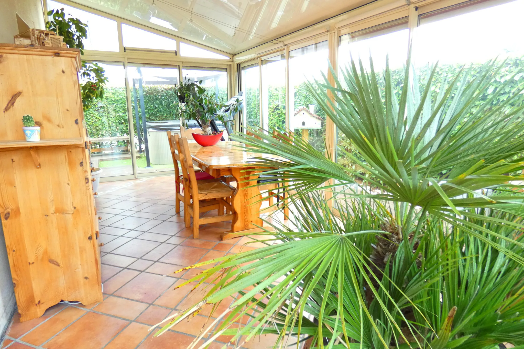 Belle maison à Aurillac avec spa, garage et véranda, construite en 2007 