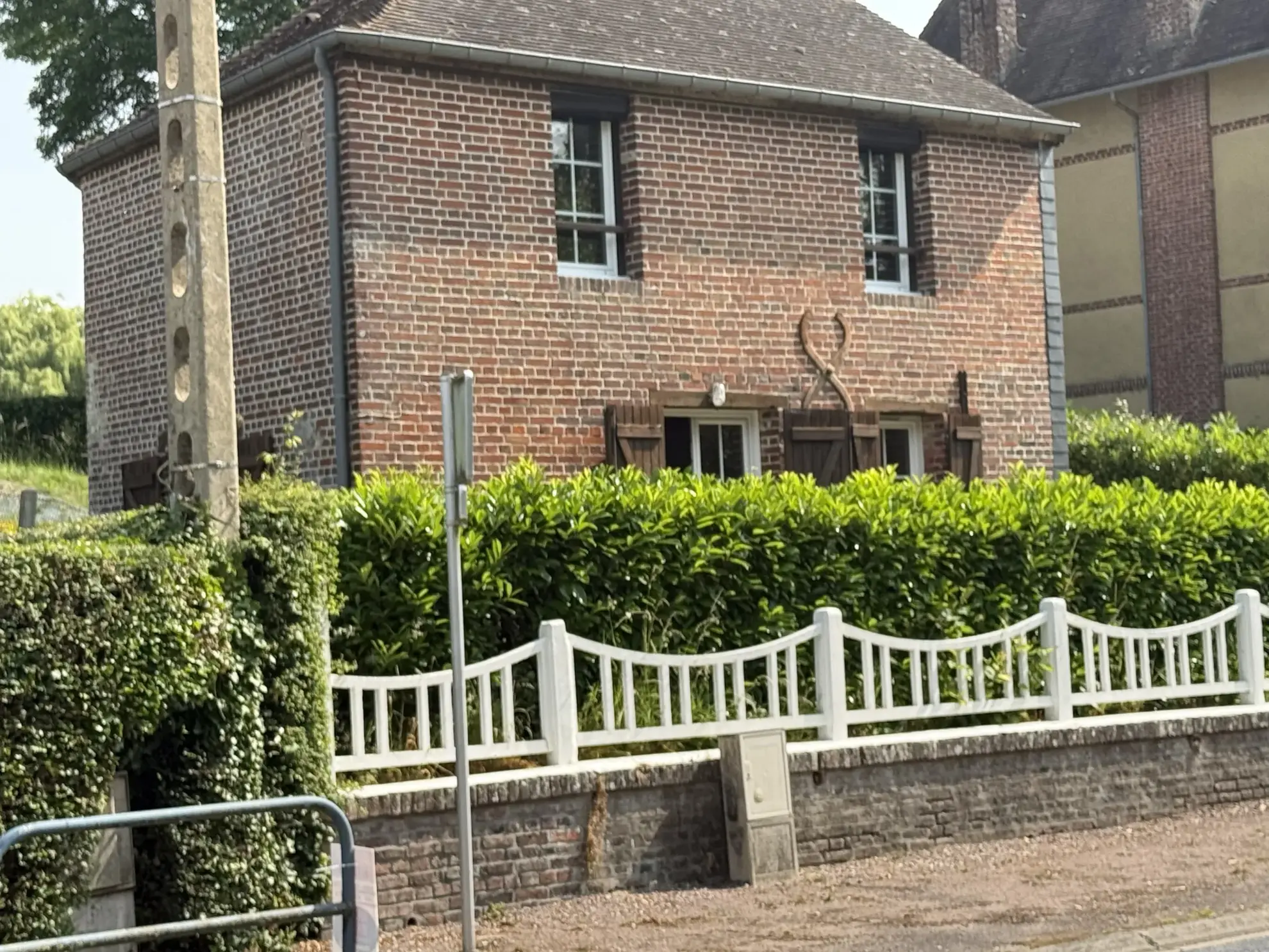 Maison en briques de 87 m² avec 3 chambres à Saint Pierre en Auge 