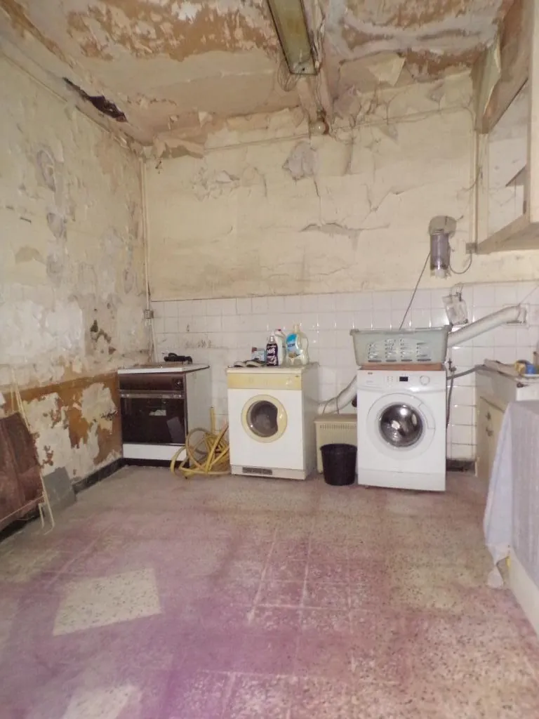 Maison de village avec appartement et vue sur le Canigou à rénover à Saint Laurent de Cerdans 