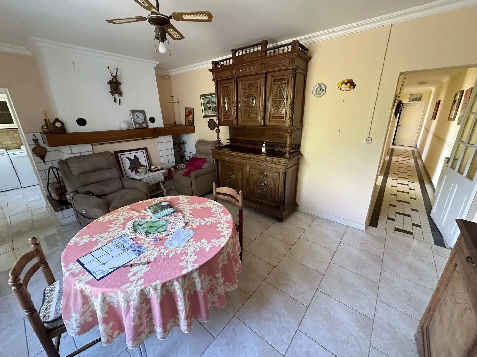 Maison en pierre avec grand terrain et ateliers à Grezet Cavagnan 