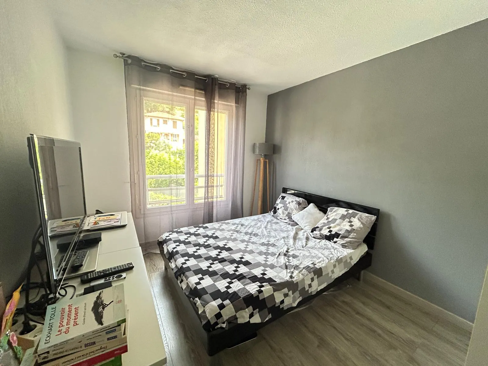 Bel appartement 3 pièces de 64 m² avec terrasse et parking à Saint-André-de-la-Roche 