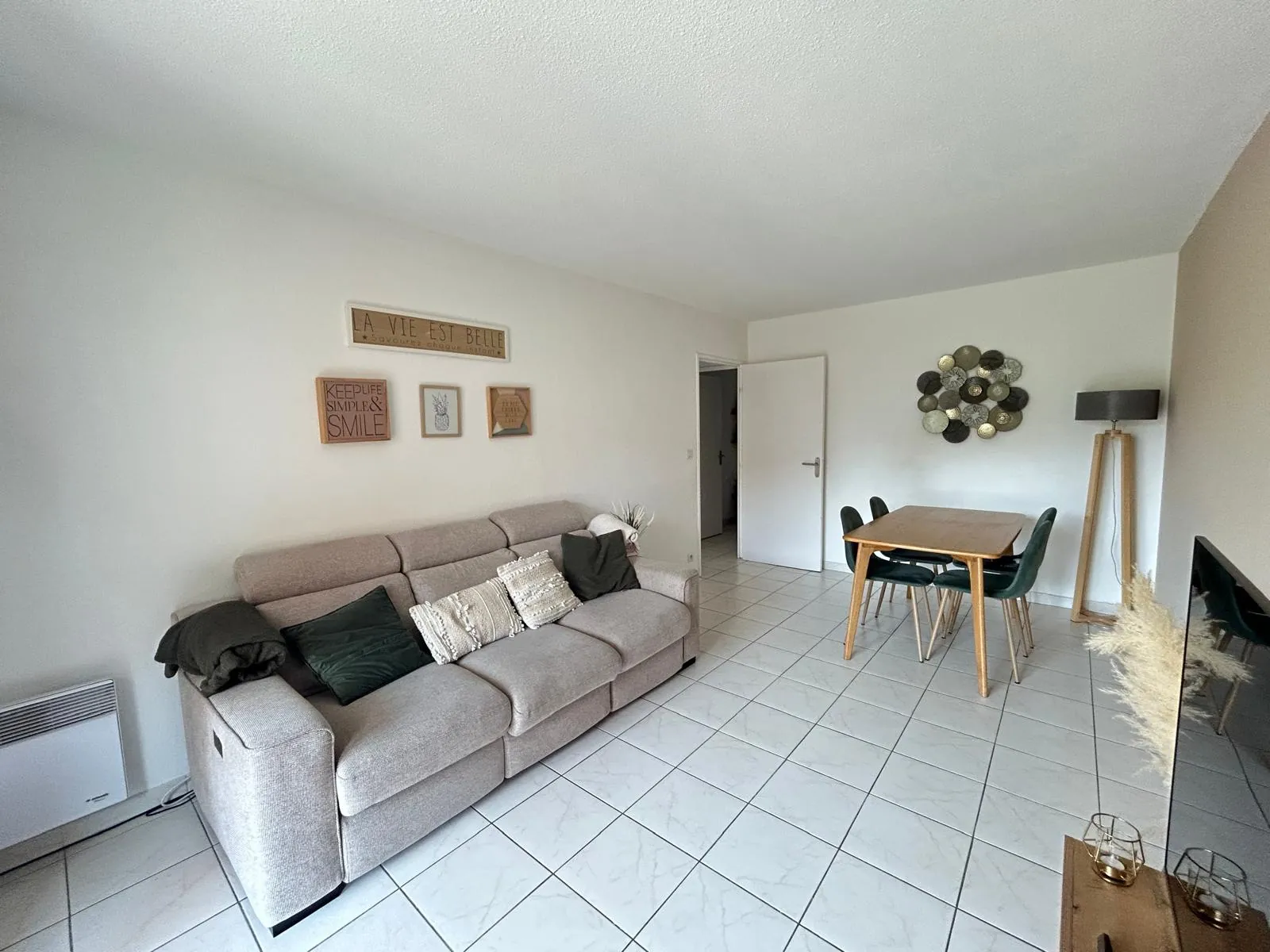 Bel appartement 3 pièces de 64 m² avec terrasse et parking à Saint-André-de-la-Roche 