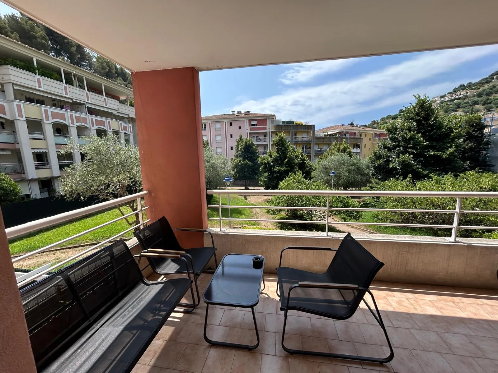 Bel appartement 3 pièces de 64 m² avec terrasse et parking à Saint-André-de-la-Roche 
