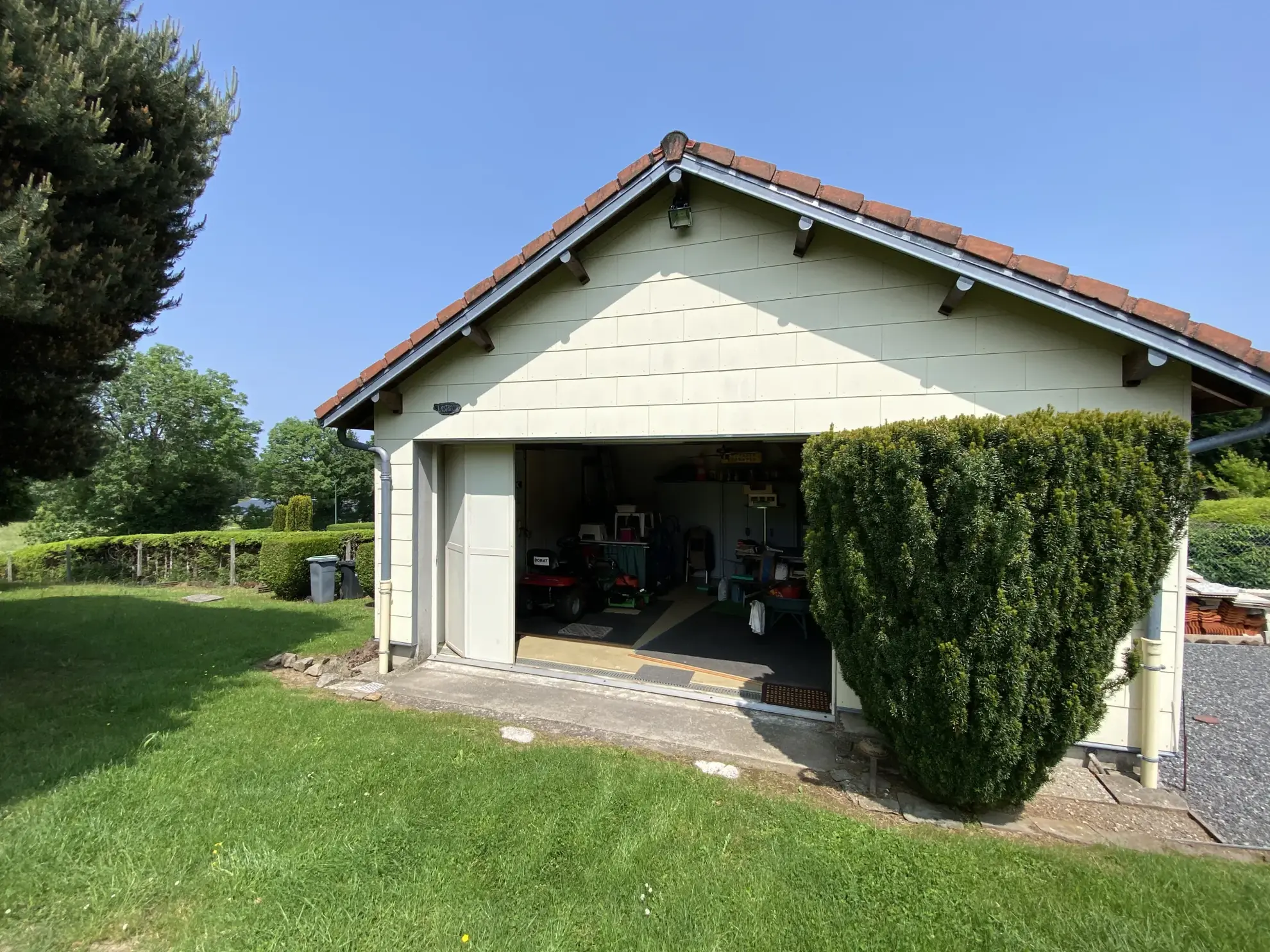 Maison à vendre à St Gènes Champanelle de 55m² avec potentiel d'extension 