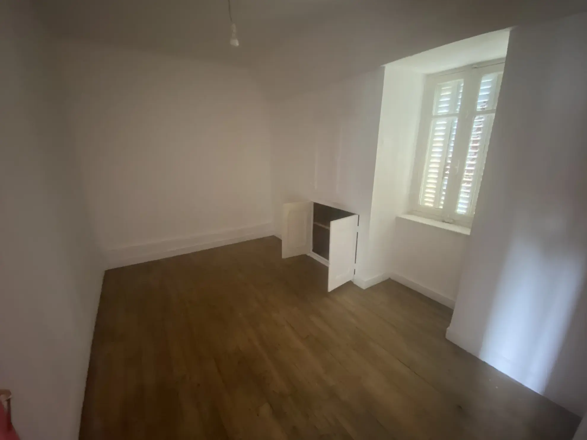 Immeuble de rapport à Argentat-sur-Dordogne avec local commercial et appartements 