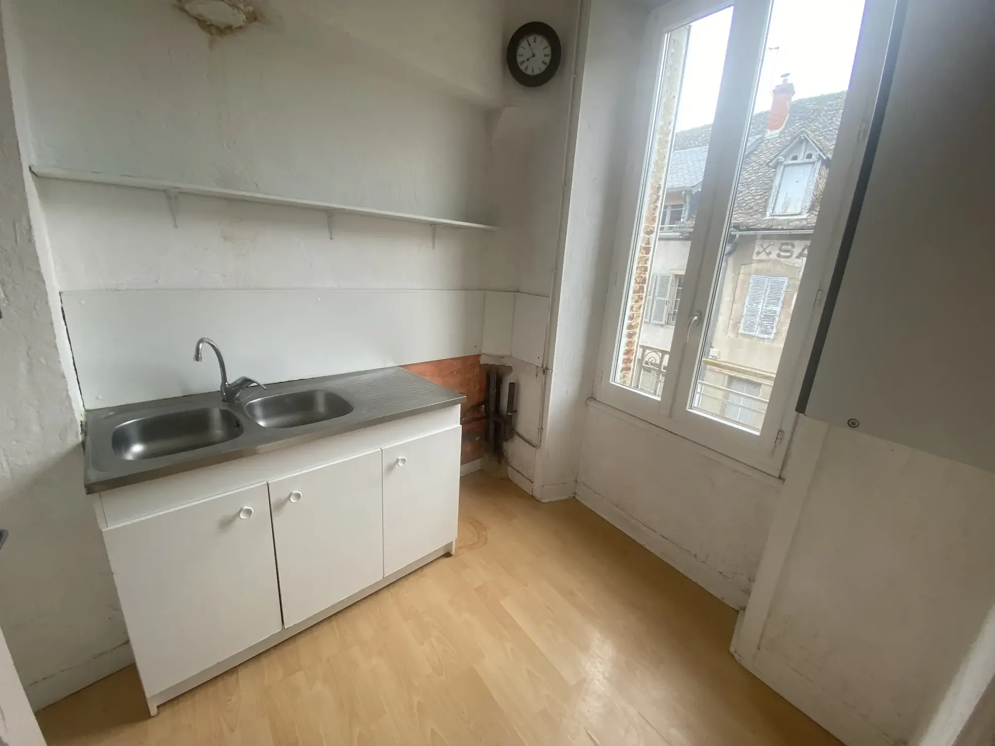 Immeuble de rapport à Argentat-sur-Dordogne avec local commercial et appartements 