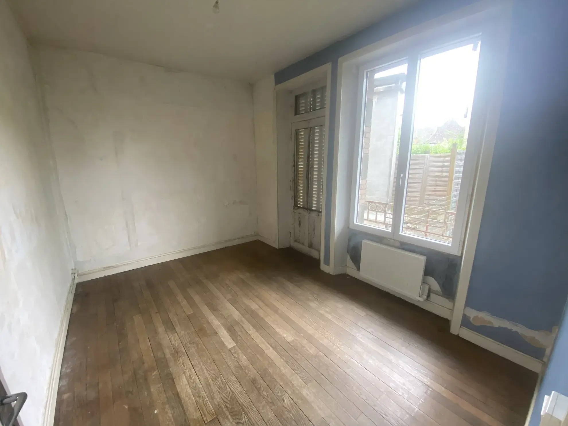 Immeuble de rapport à Argentat-sur-Dordogne avec local commercial et appartements 