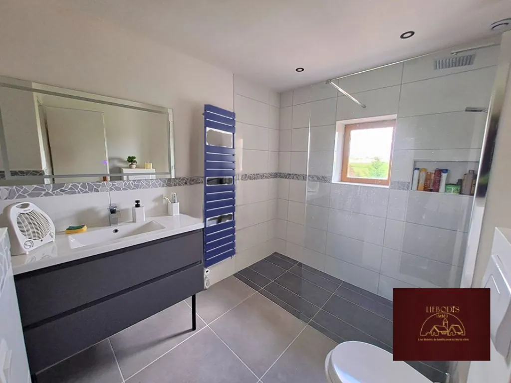 Charmante maison de village avec vue, jardin et garage à Lemainville 