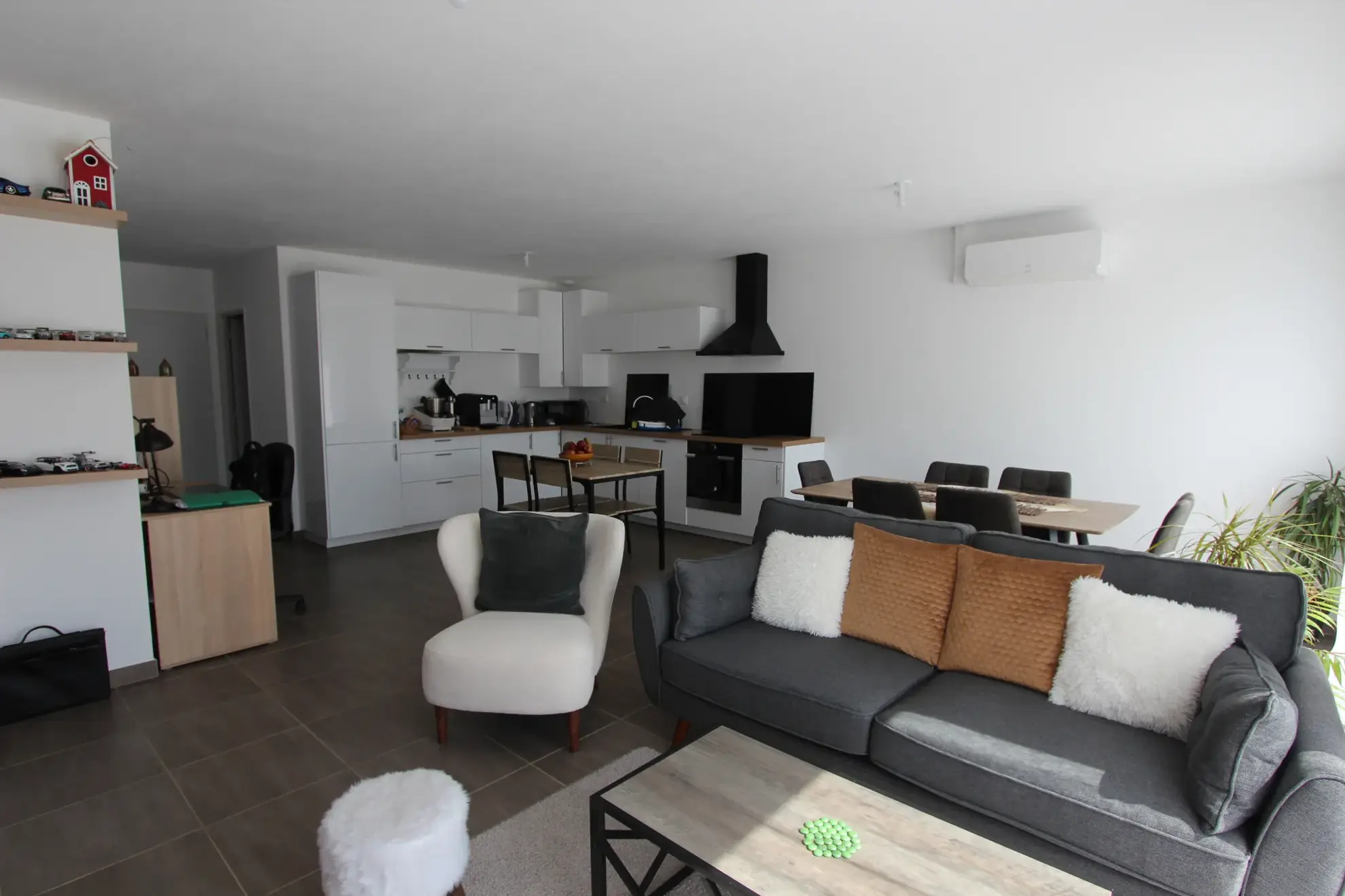 Maison récente de plain-pied avec jardin et garage à Niort 