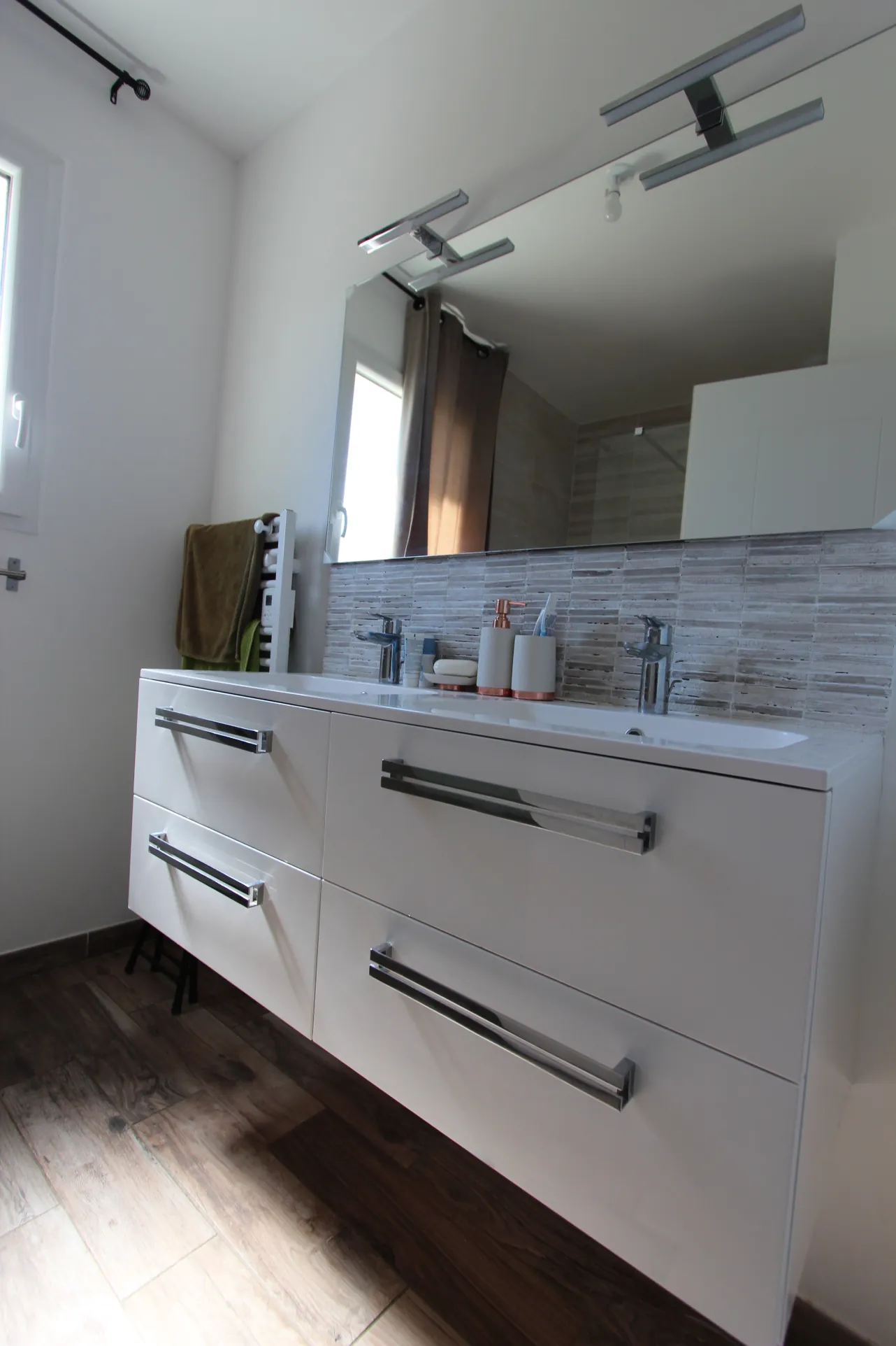 Maison de plain-pied récente à Niort avec jardin et garage 