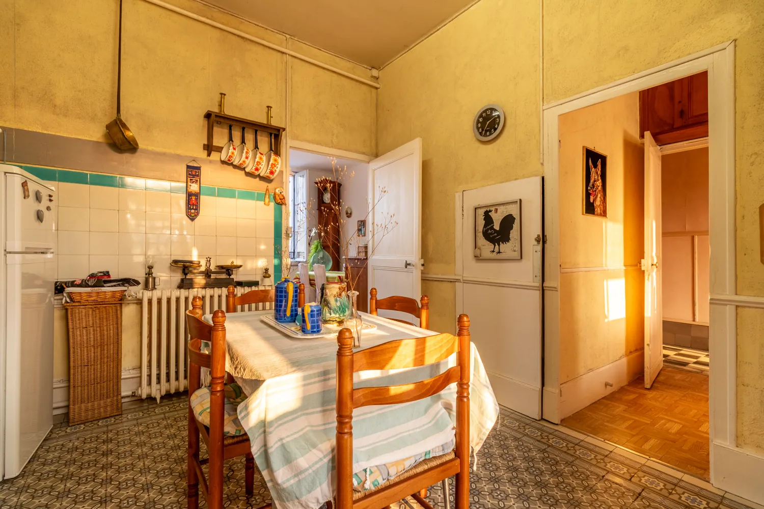 Maison en pierre à Saint-Savinien avec jardin, véranda et dépendance 