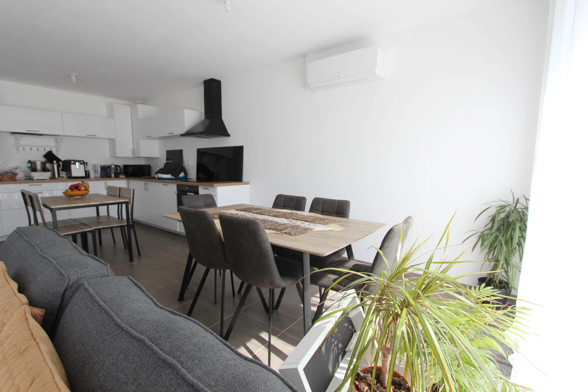 Maison de plain-pied récente à Niort avec jardin et garage 