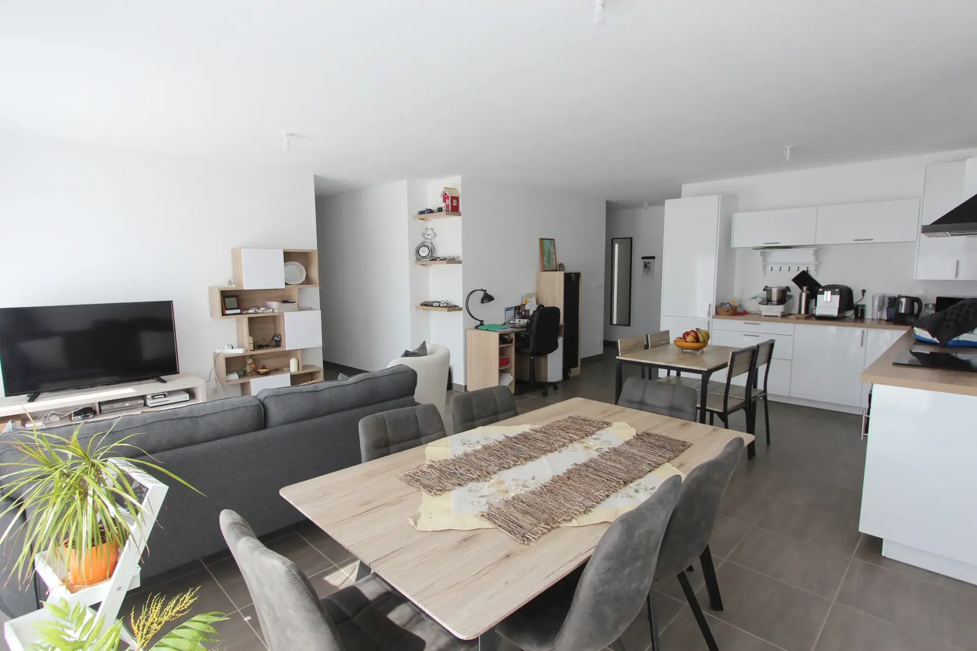 Maison récente de plain-pied avec jardin et garage à Niort