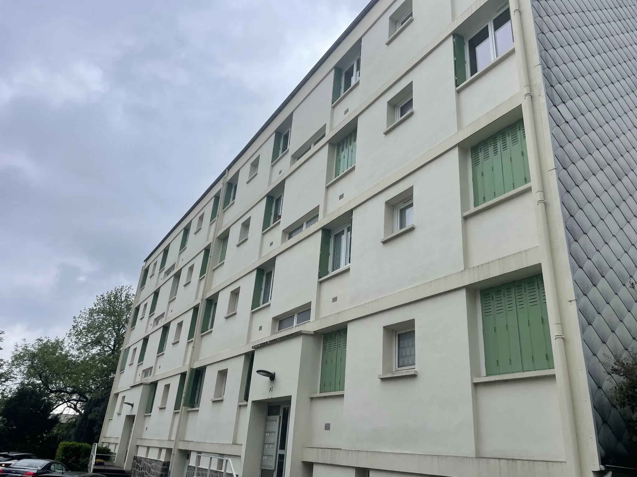 Appartement T3 à vendre à Chamalières avec garage et cave – Centre-ville 