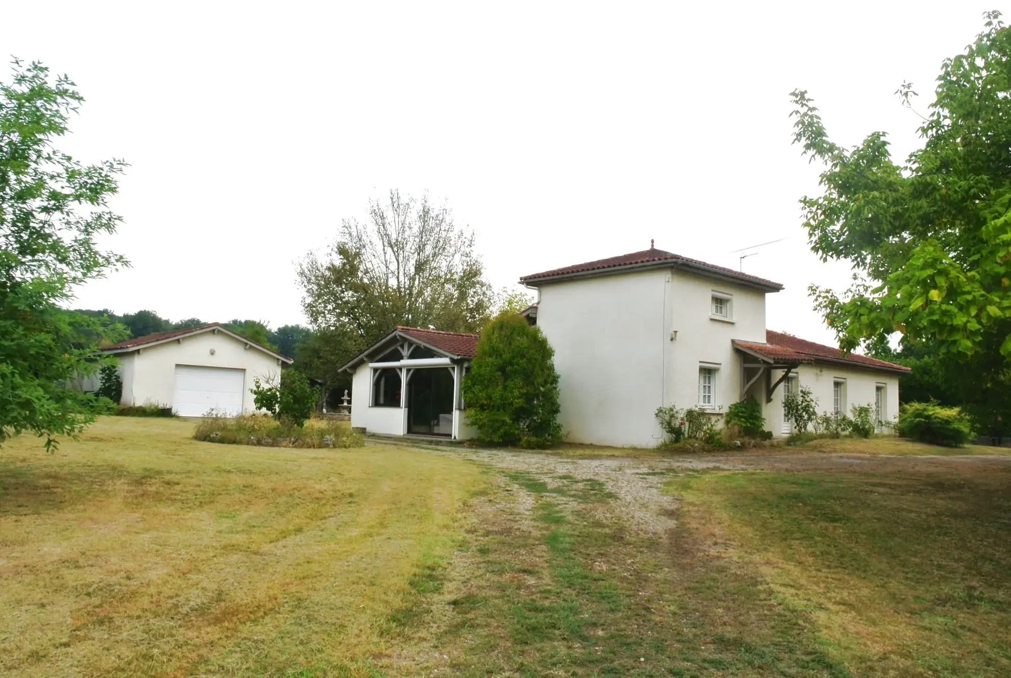 Maison traditionnelle avec piscine à Virazeil, à 10 min de Marmande 
