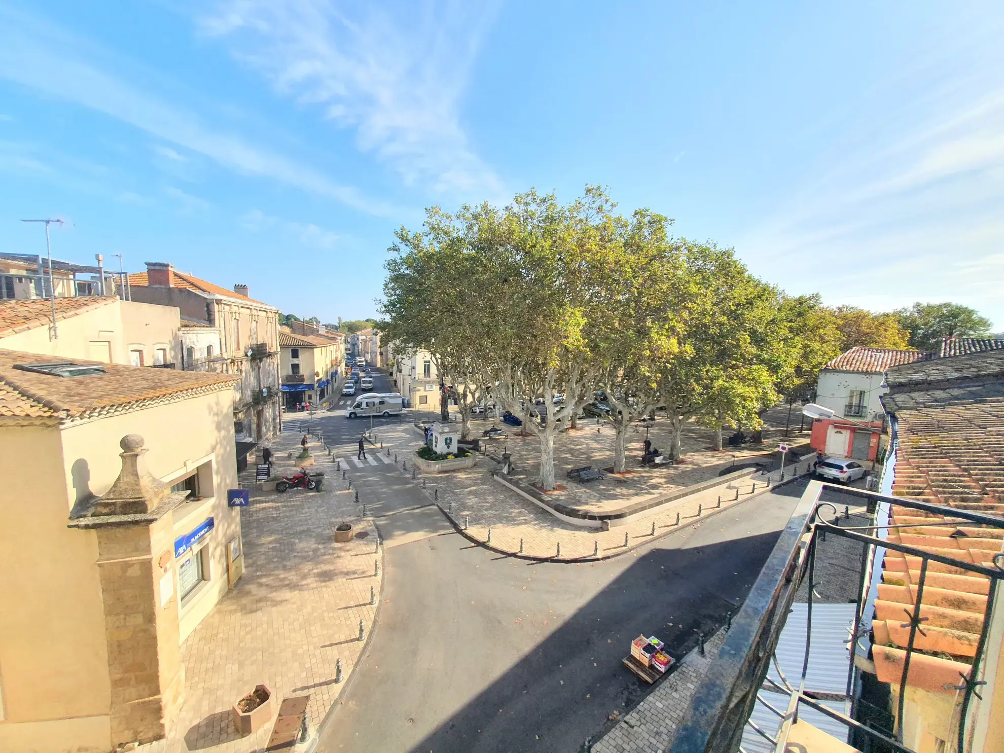 Appartement T3 à vendre à Florensac - 57m² avec balcon et rénovations à prévoir