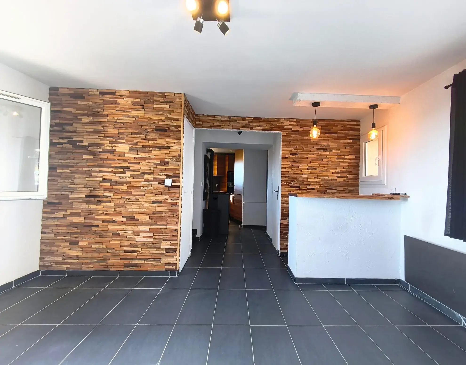 Maison de village rénovée à vendre à Spéracèdes avec vue dégagée 