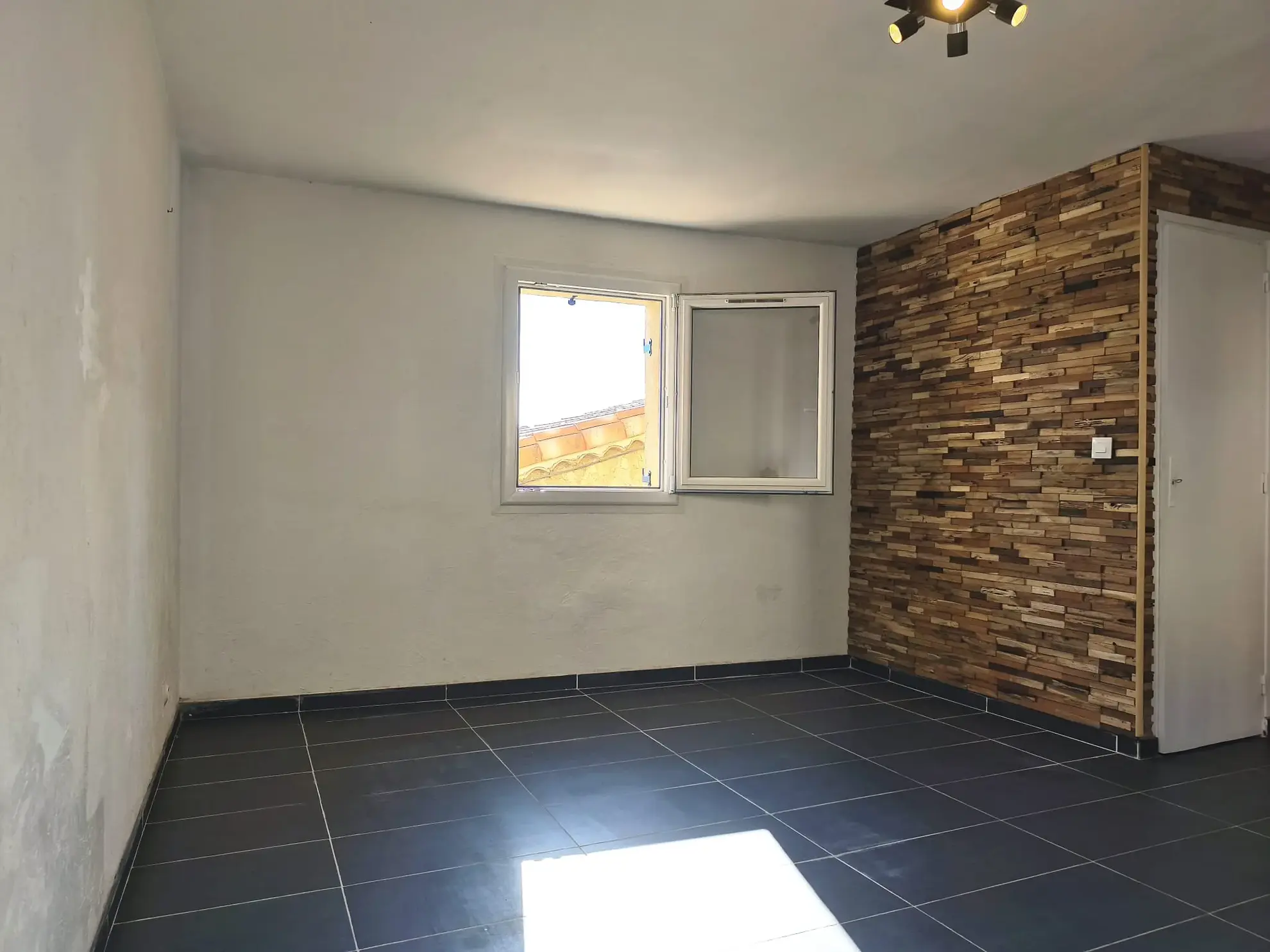 Maison de village rénovée à vendre à Spéracèdes avec vue dégagée 