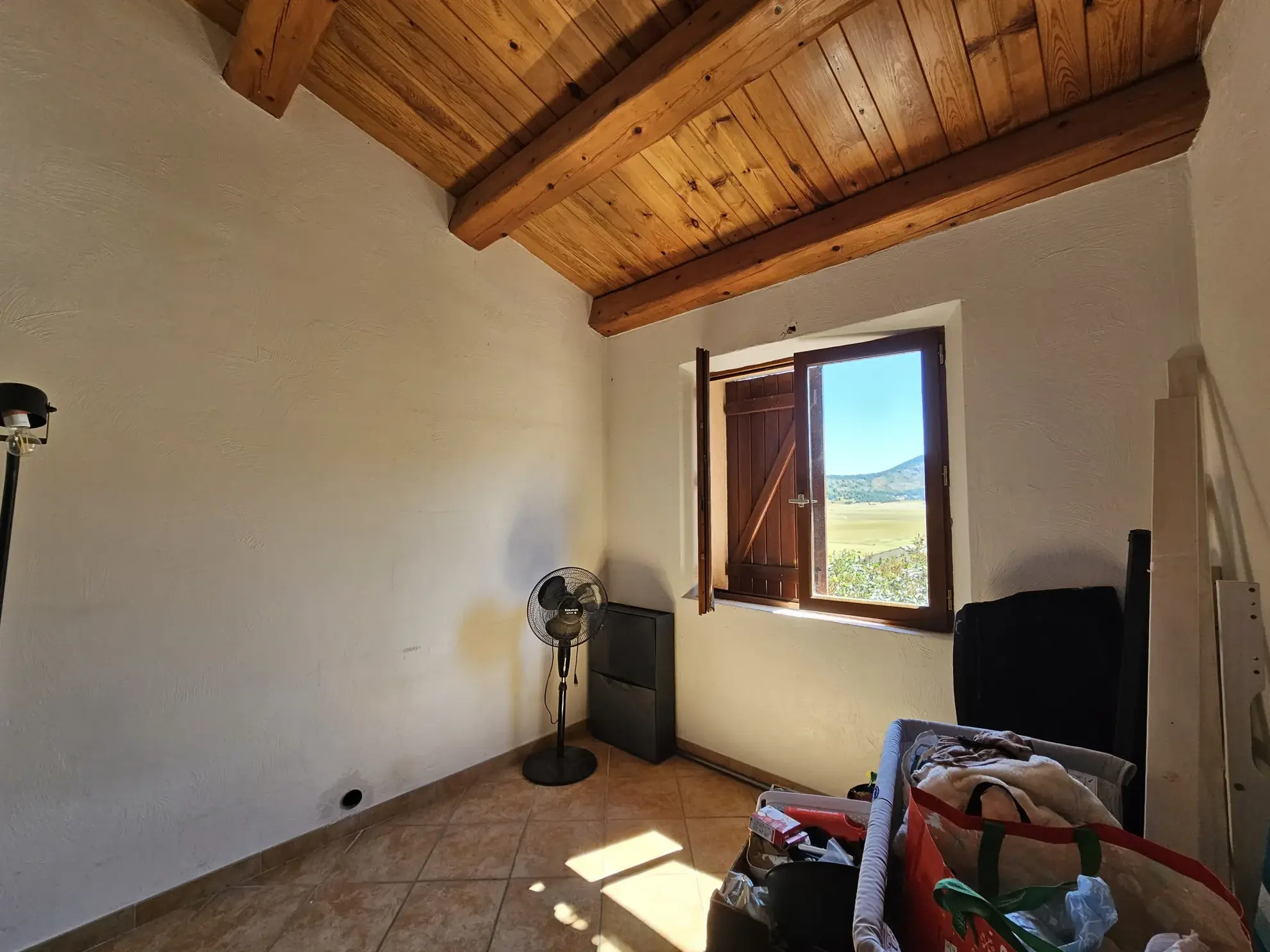 Maison individuelle à Caille avec vue dégagée, jardin, 4 pièces – Idéal résidence secondaire ou principale 