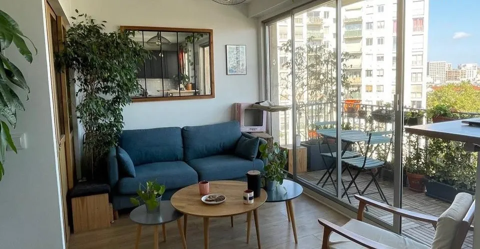 Appartement 2 pièces lumineux avec balcon à Paris 18, proche du marché de l'Olive 
