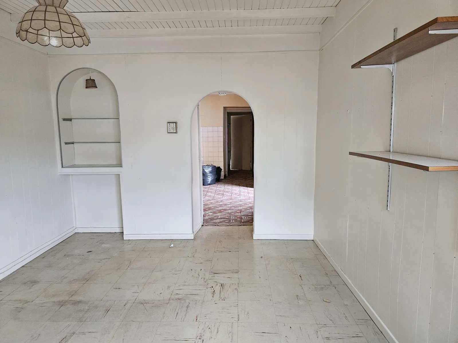 Maison de ville à rénover de 180 m² à Sos (47) avec 7 pièces, idéal investissement 