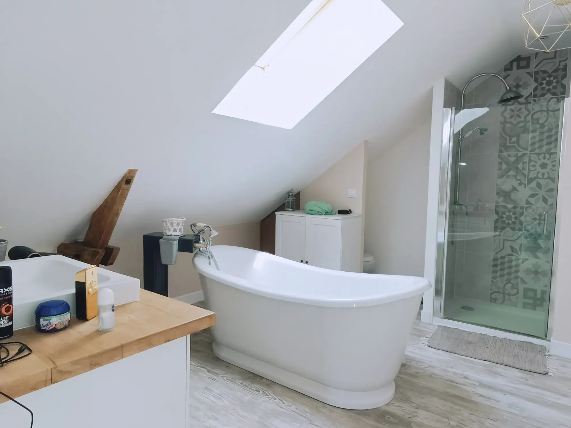 Belle maison en pierre avec piscine, 4 chambres, proche Périgueux 