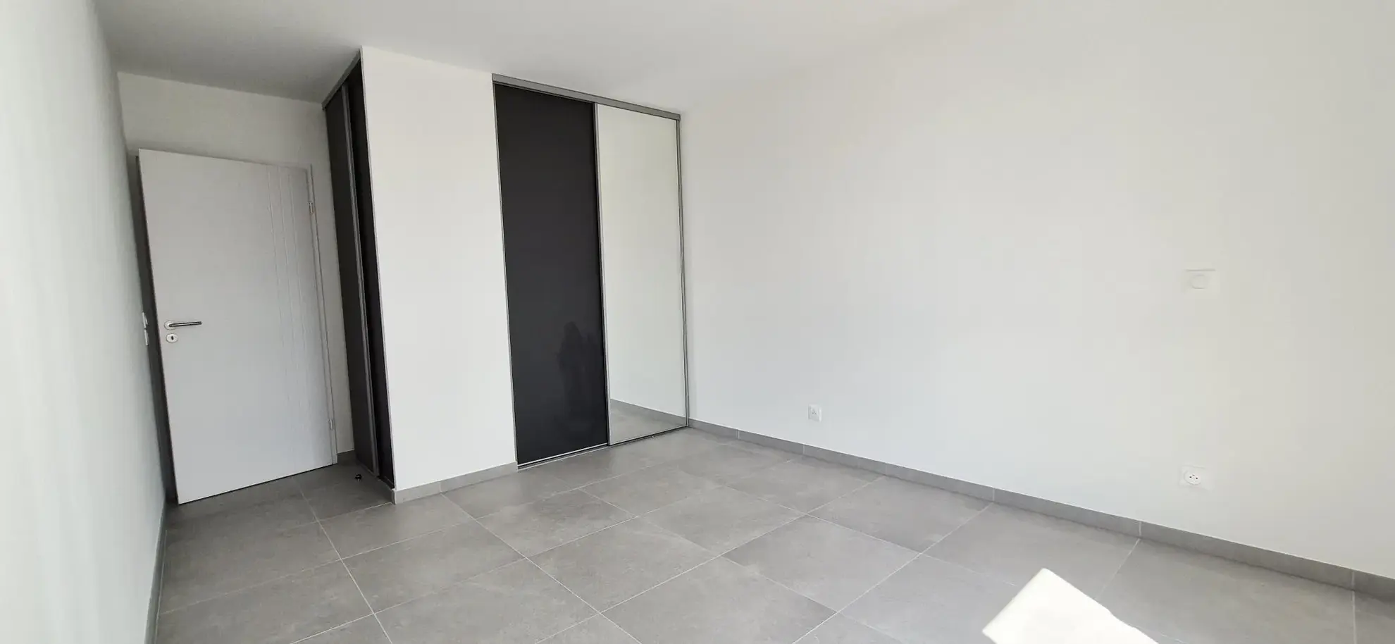 Appartement T4 avec terrasse à Montpellier près des Arènes – 90,20 m² 