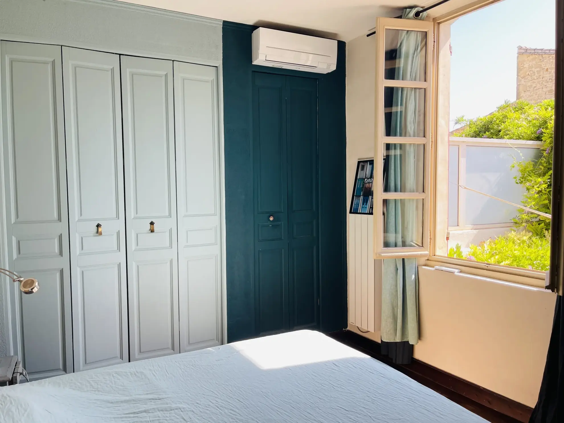 Maison de ville rénovée avec patio et terrasse à Vauvert 