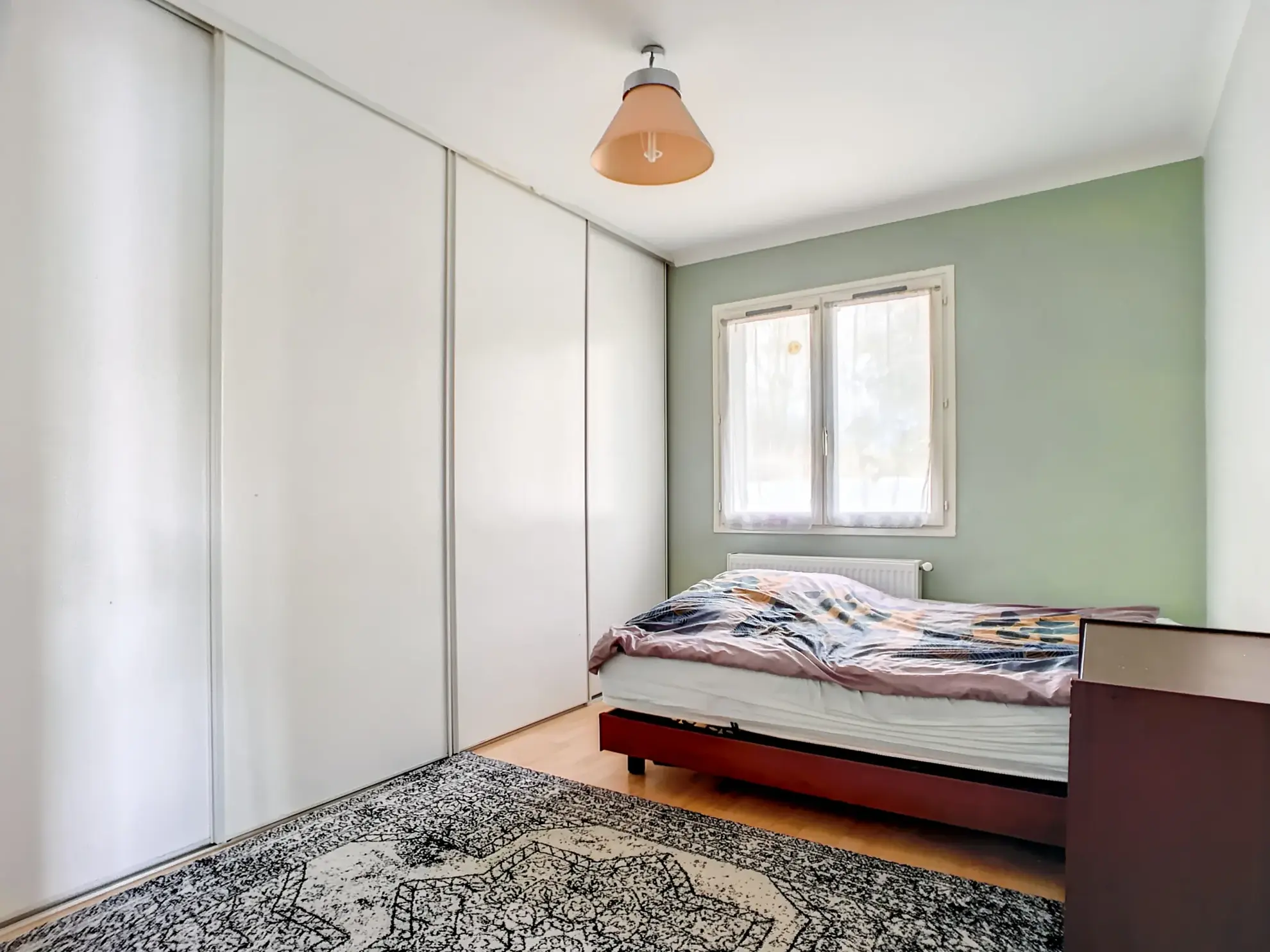 Maison de plain-pied avec jardin, 3 chambres et terrasse à Saint Didier de Formans 