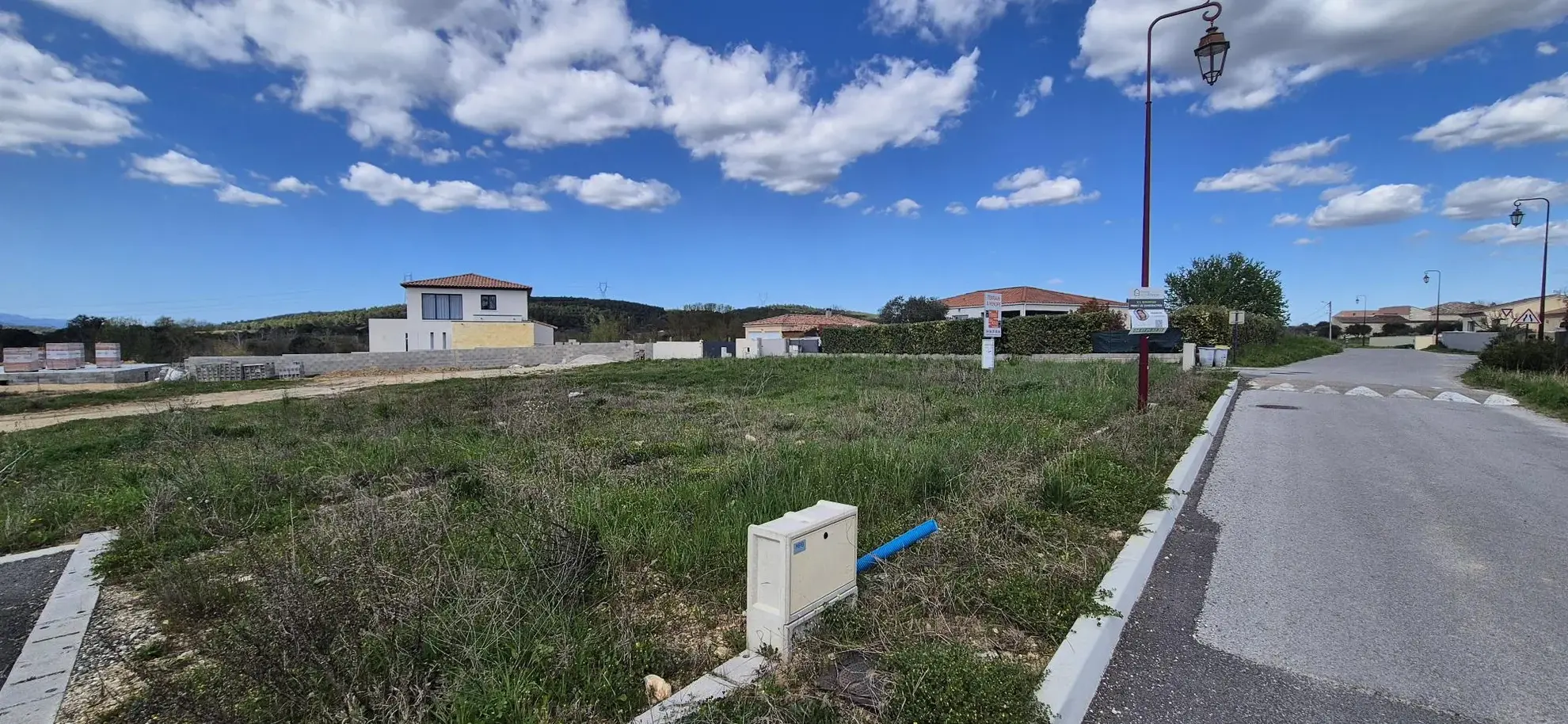 Terrain constructible de 621 m² à Fontanes, viabilisé et libre de constructeur 