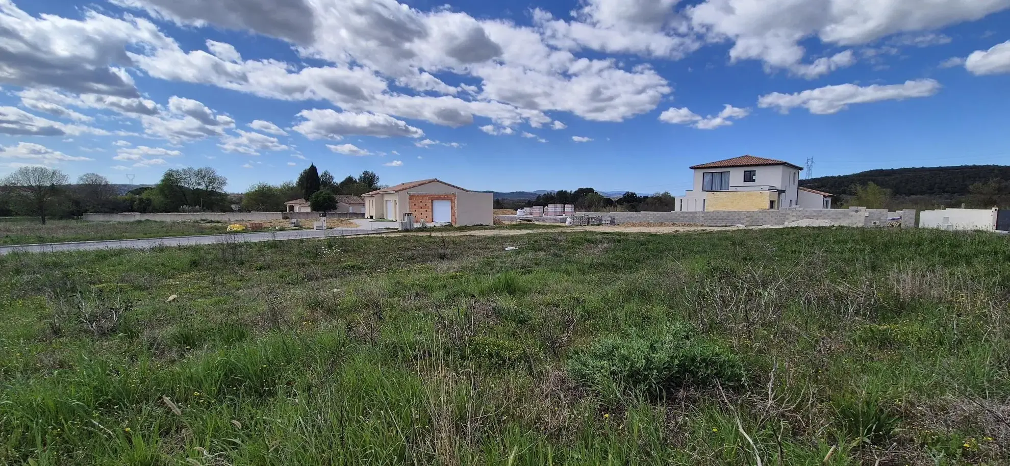 Terrain constructible de 621 m² à Fontanes, viabilisé et libre de constructeur 