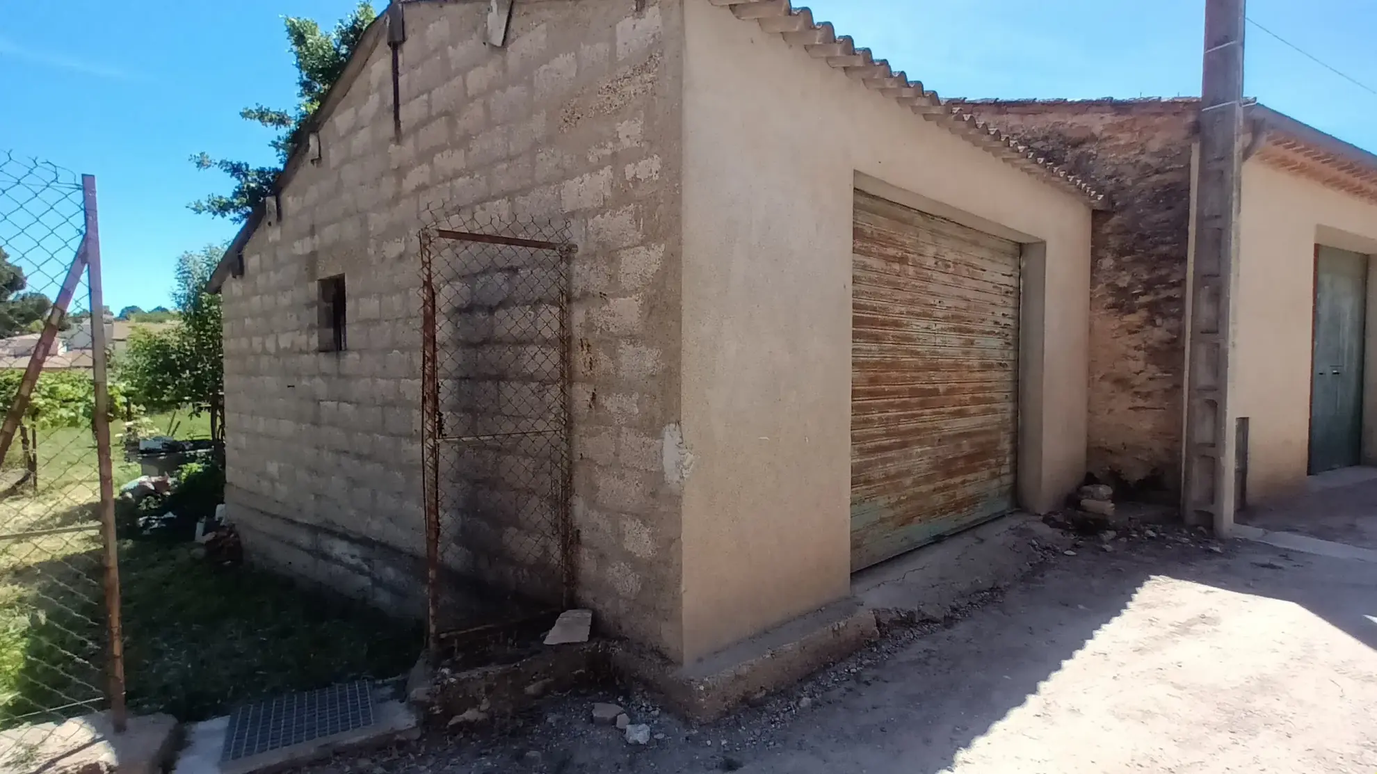 Terrain constructible de 408 m² à Magalas, proche des écoles et collège 