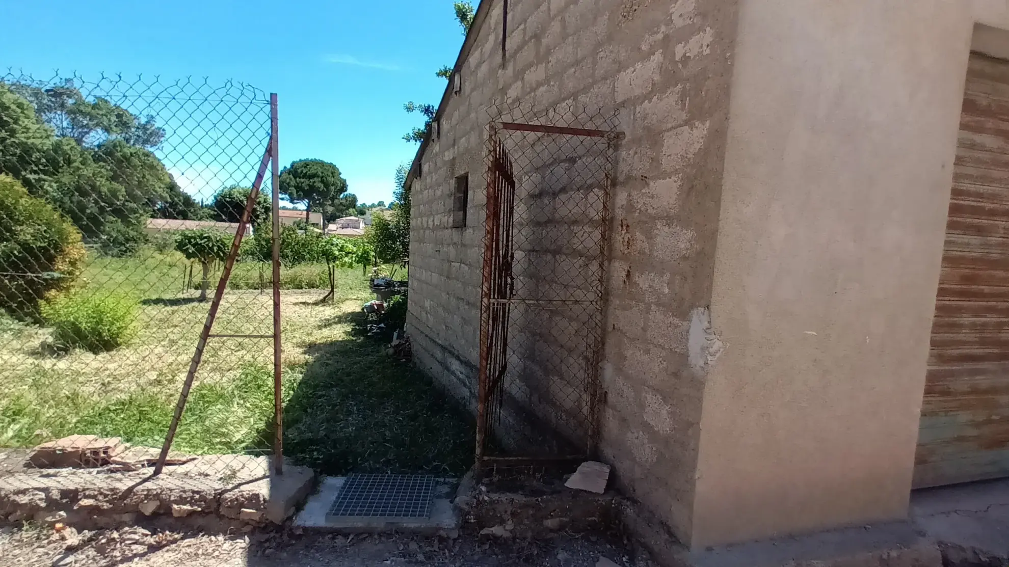 Terrain constructible de 408 m² à Magalas, proche des écoles et collège 