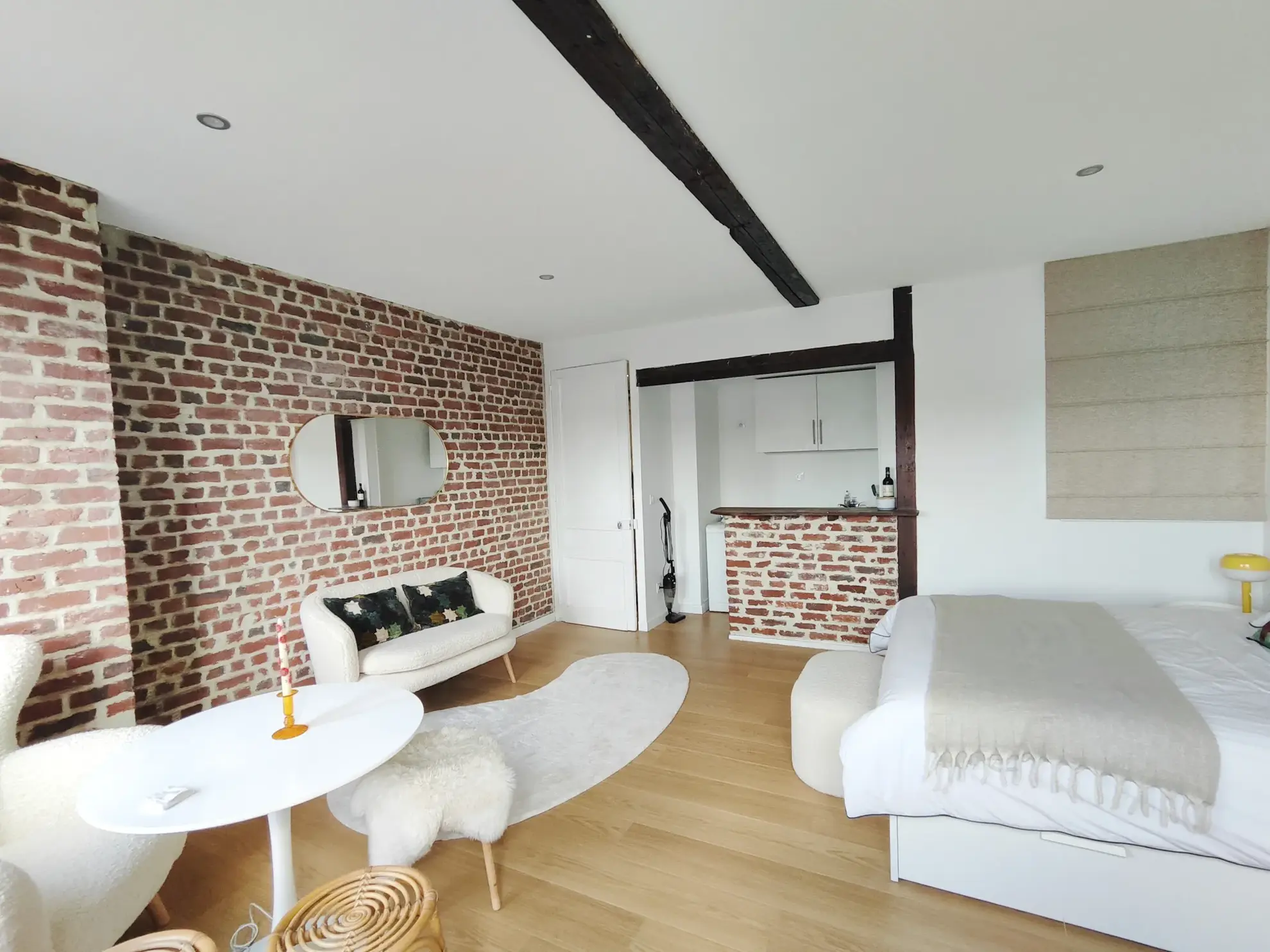 Appartement meublé lumineux de 31 m² au cœur de Lille – Dernier étage, rue de Béthune 