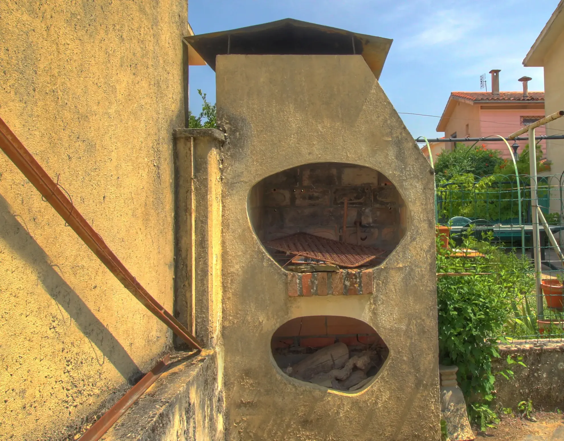 Maison à vendre avec jardin et garage à Villegailhenc, proche Carcassonne 