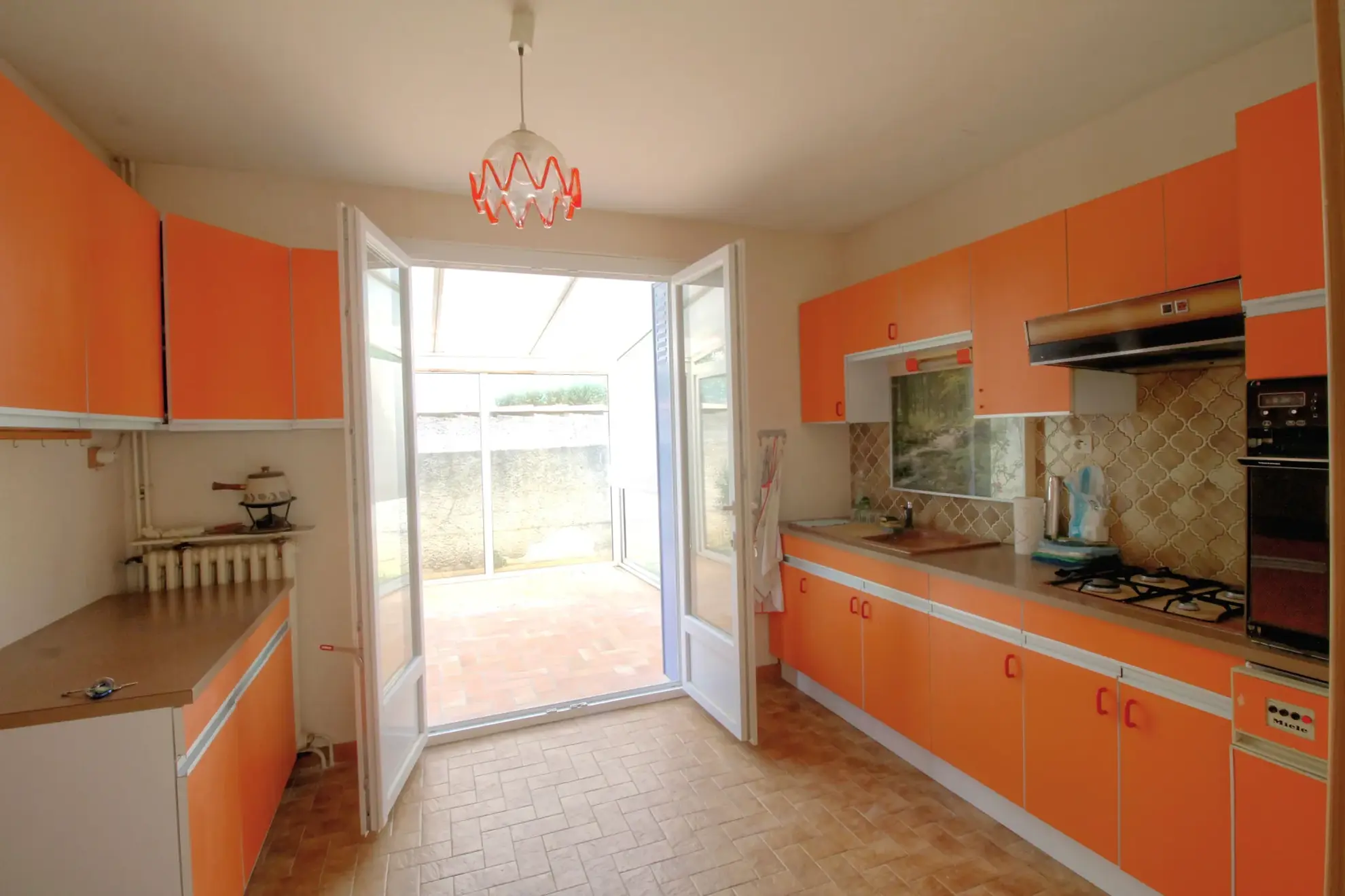 Maison à vendre avec jardin et garage à Villegailhenc, proche Carcassonne 