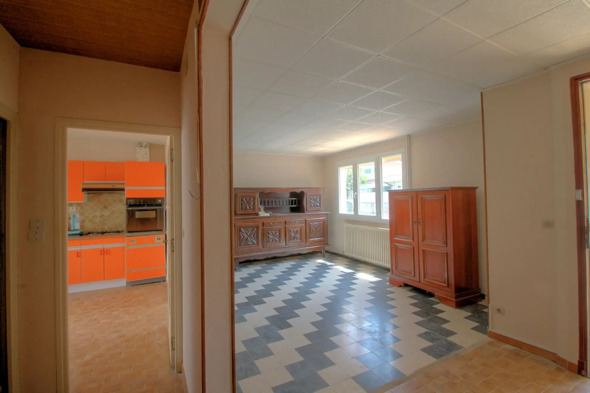 Maison à vendre avec jardin et garage à Villegailhenc, proche Carcassonne 