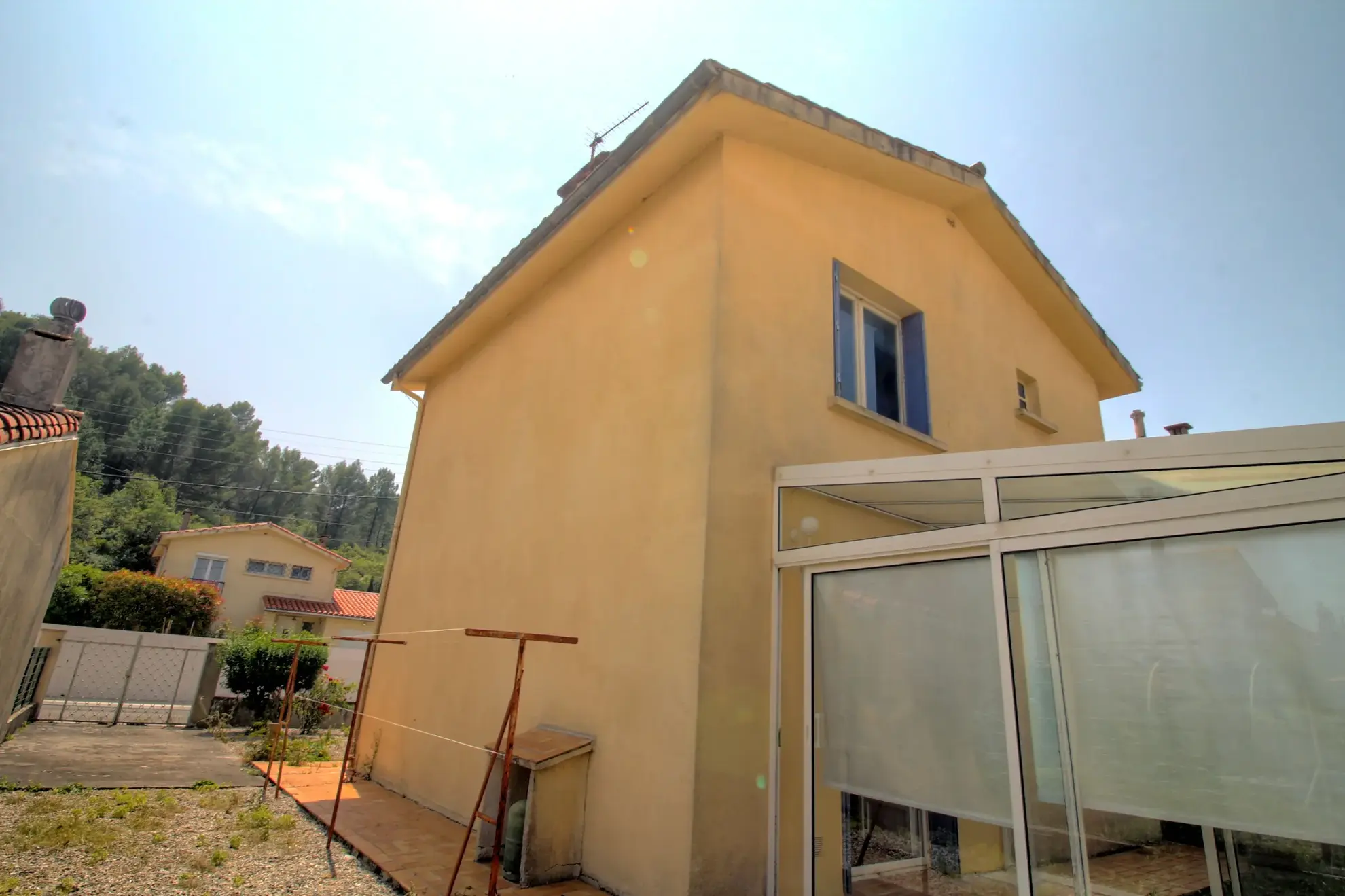 Maison à vendre avec jardin et garage à Villegailhenc, proche Carcassonne 